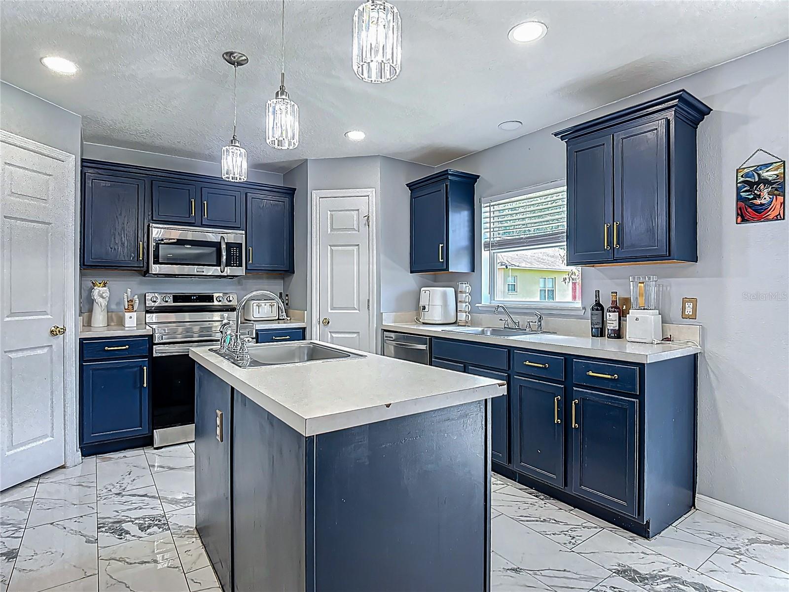 Image 8 of 69 For 965 Alsace Drive