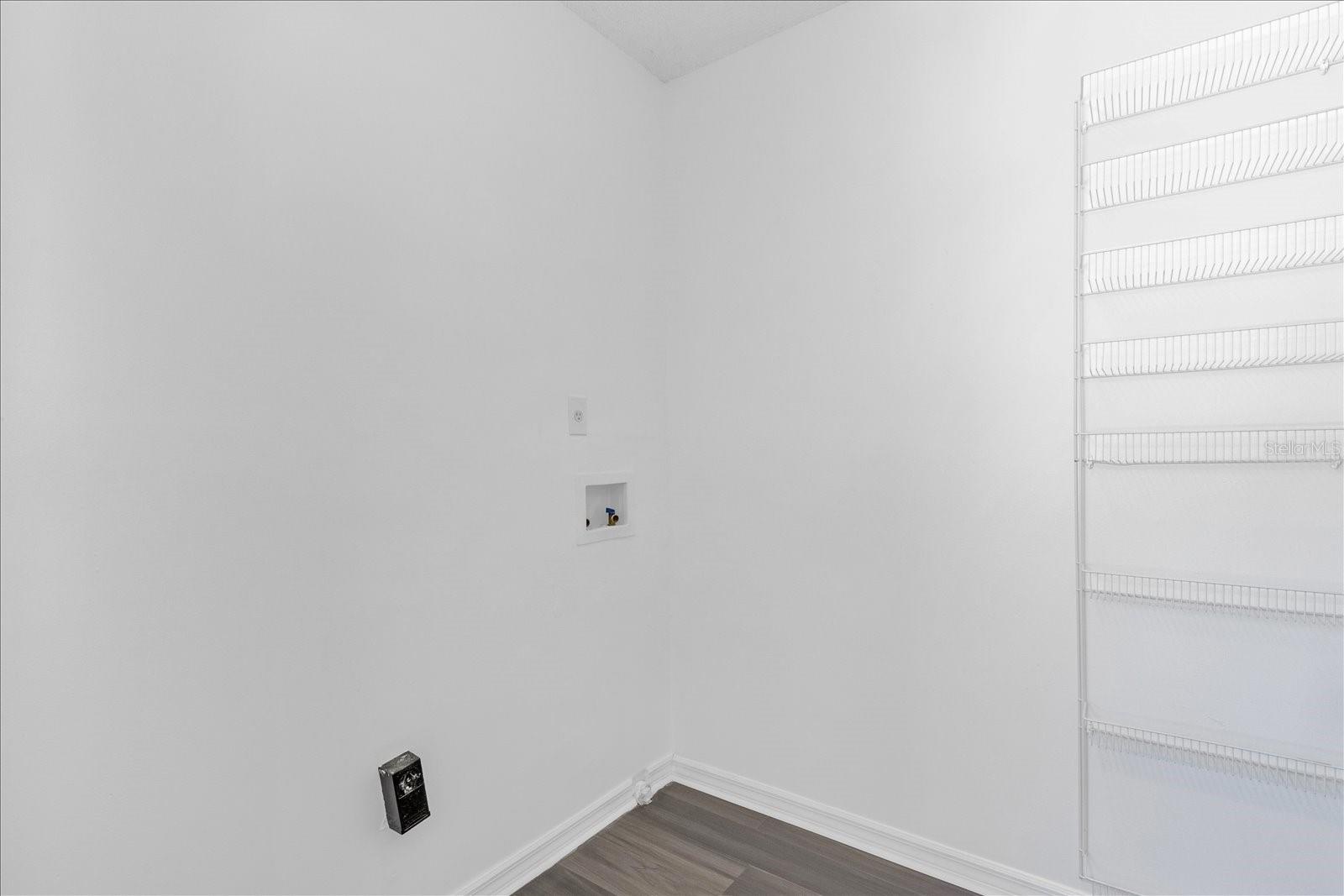 Image 11 of 30 For 9011 Chapman Oak Court