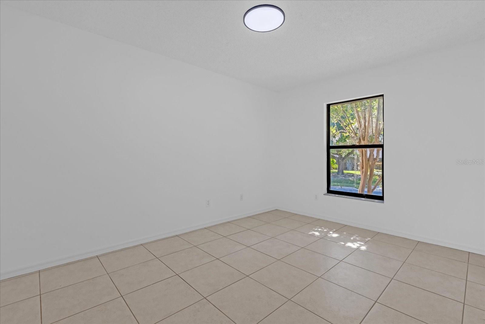 Image 15 of 30 For 9011 Chapman Oak Court