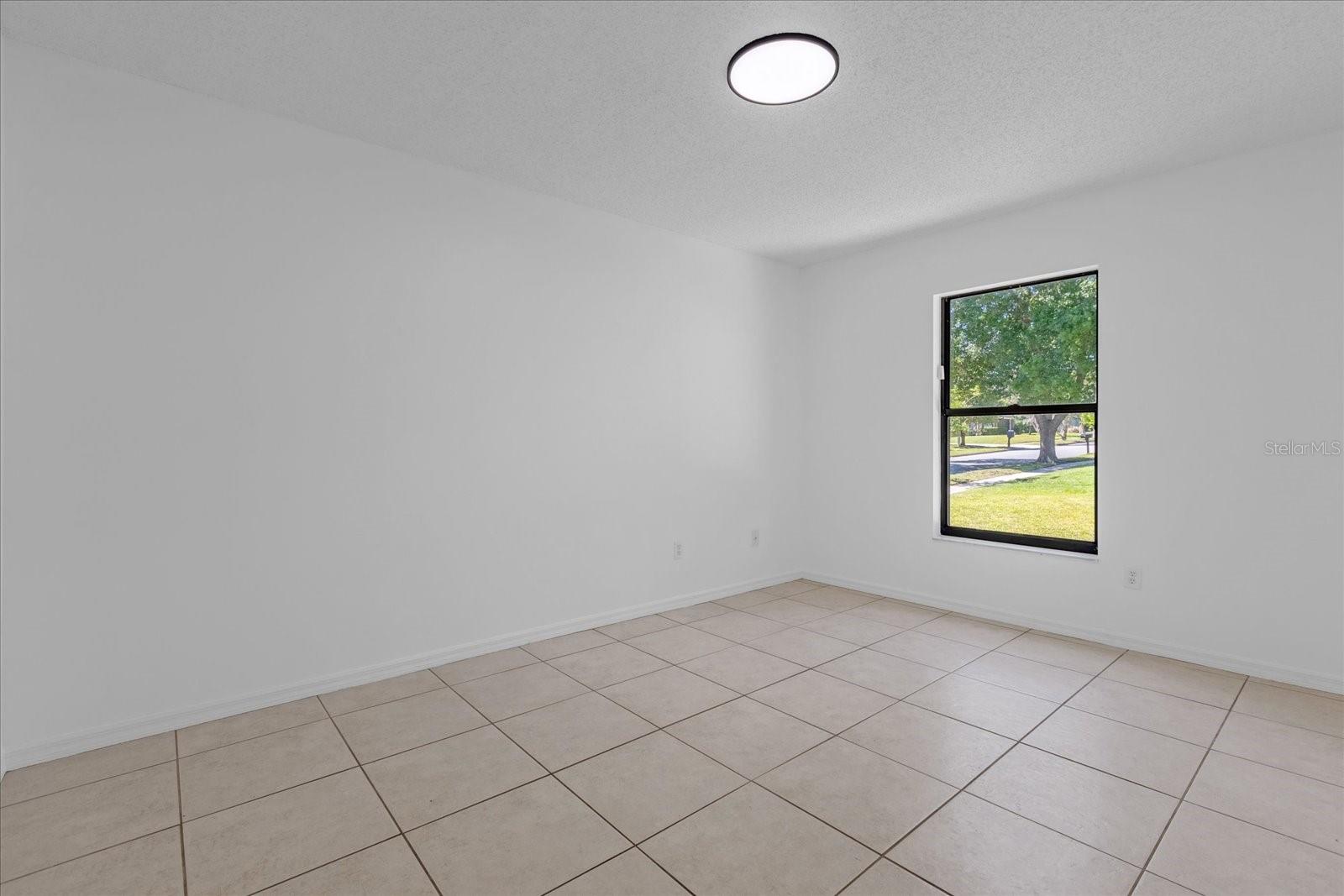 Image 16 of 30 For 9011 Chapman Oak Court