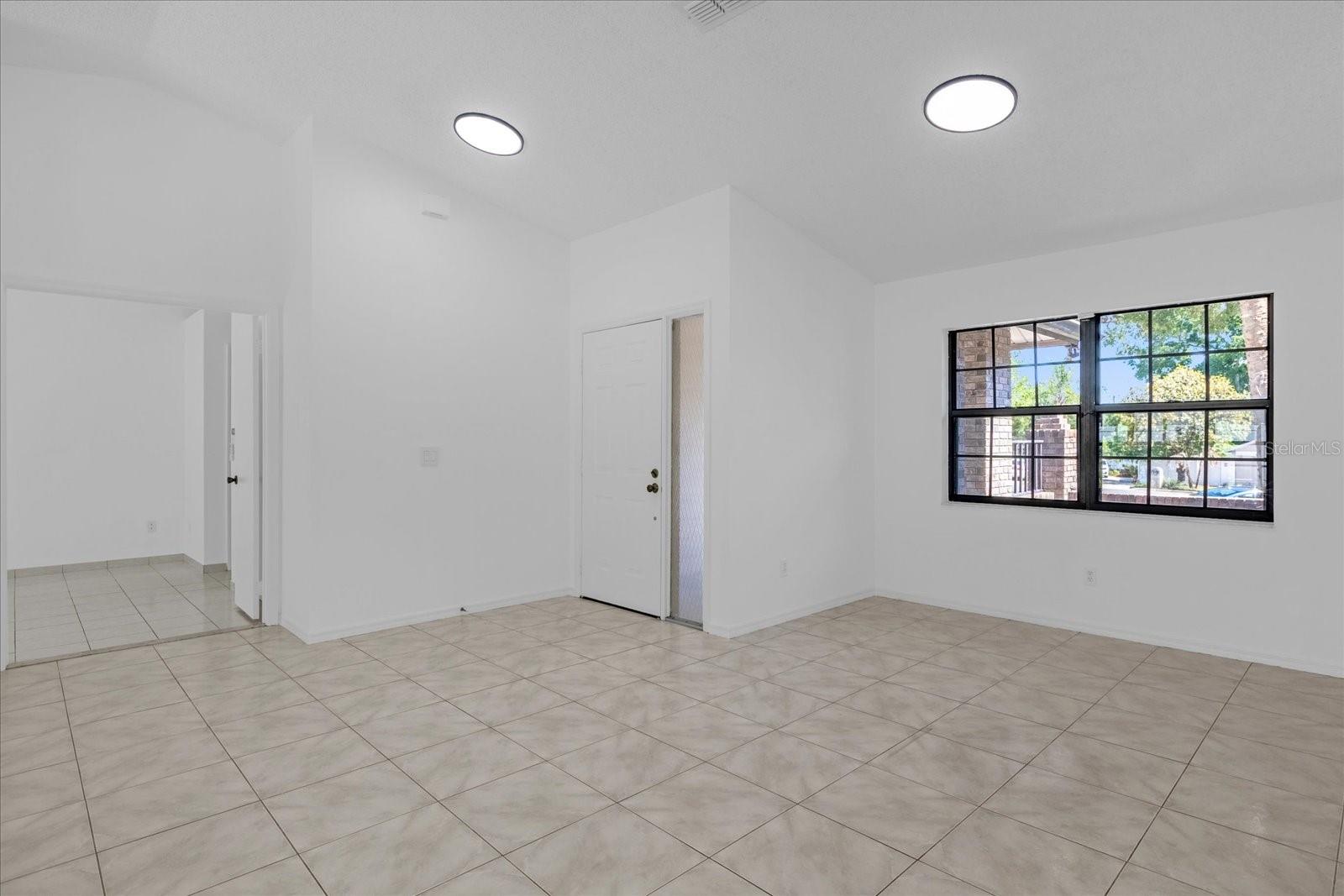 Image 3 of 30 For 9011 Chapman Oak Court