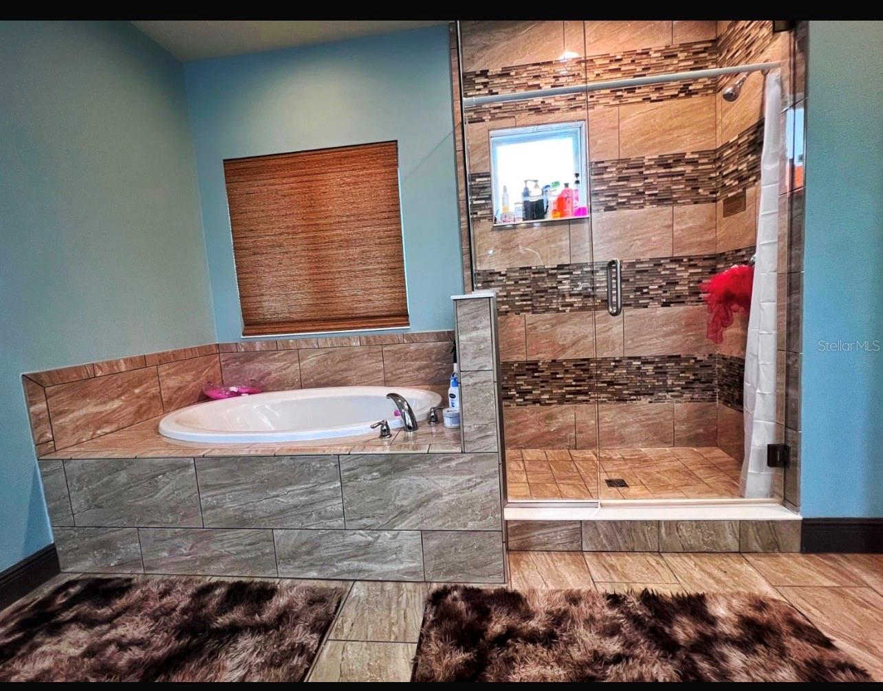 Image 14 of 27 For 9406 Dugard Court