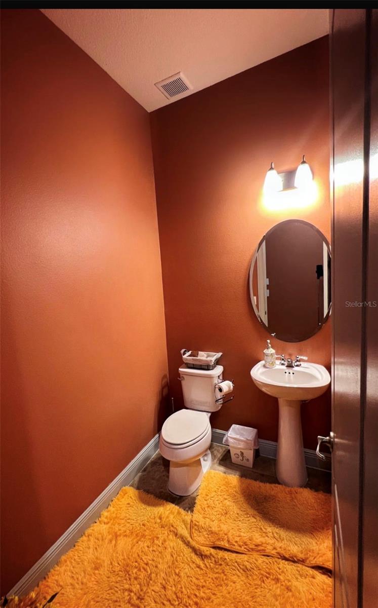 Image 21 of 27 For 9406 Dugard Court