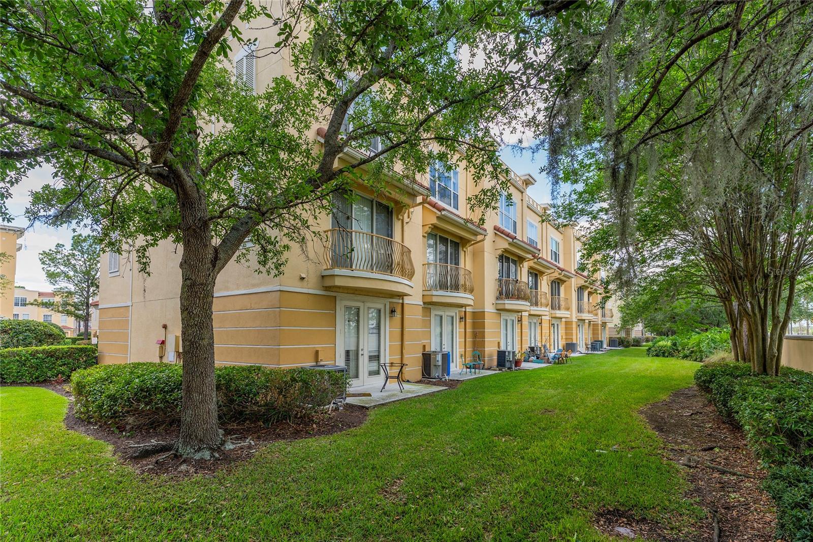 Image 20 of 33 For 5026 Tideview Circle 17