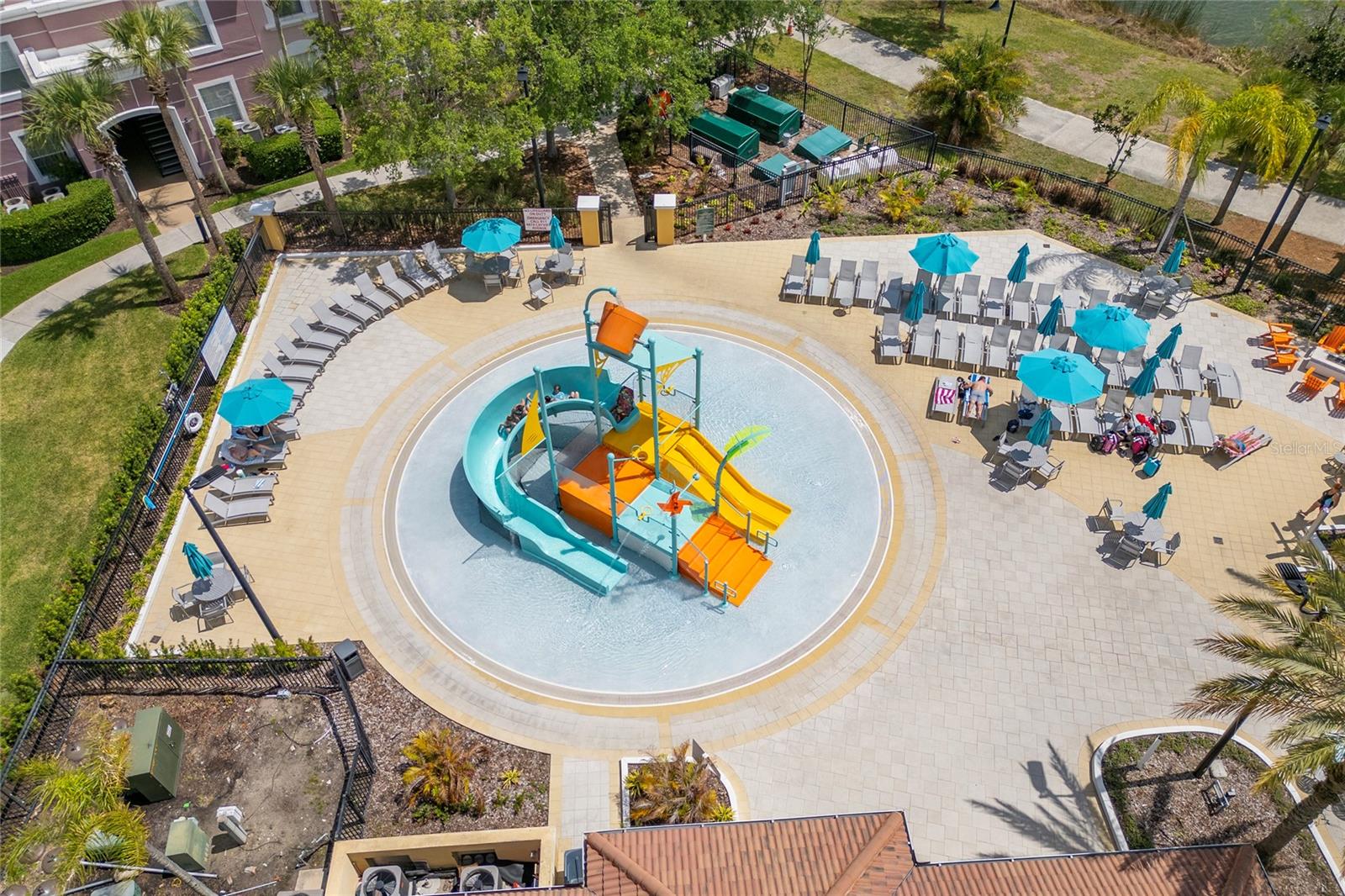 Image 26 of 33 For 5026 Tideview Circle 17