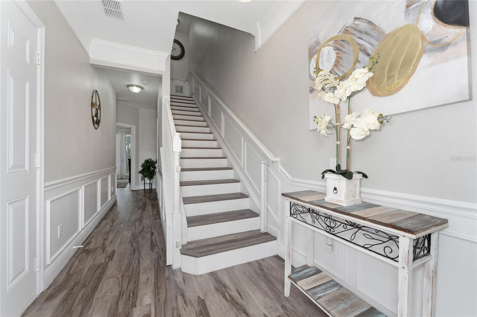 Image 3 of 33 For 5026 Tideview Circle 17