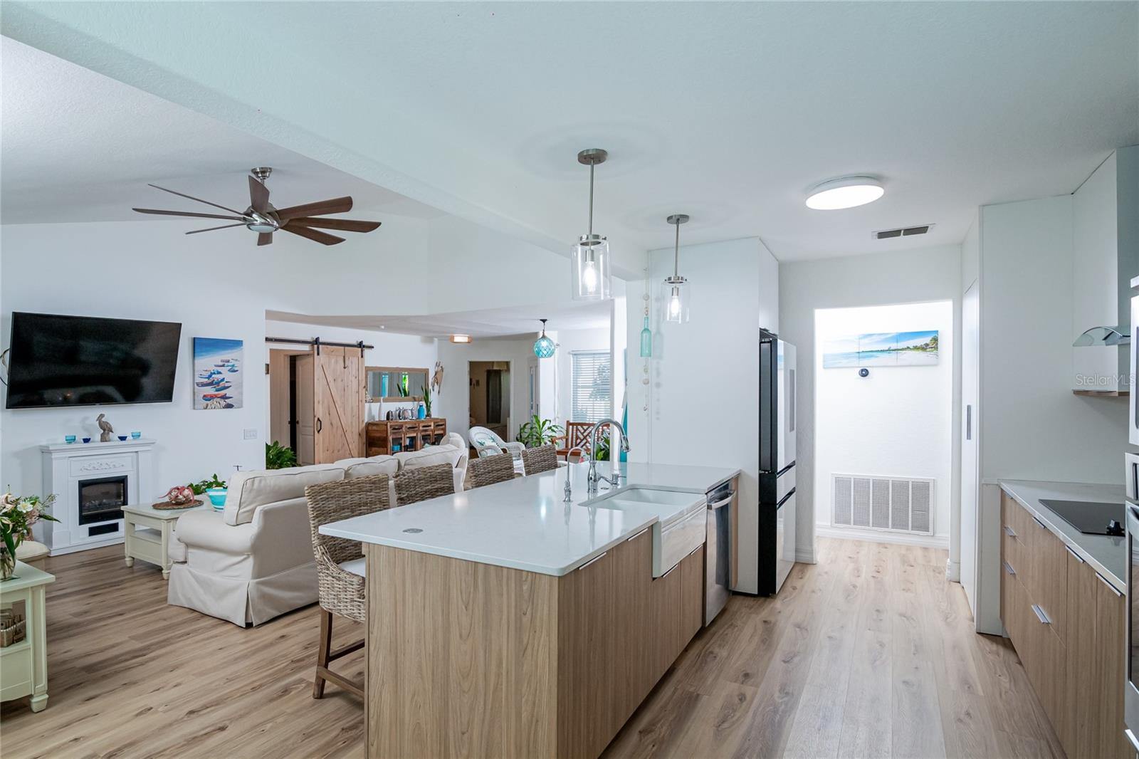 Image 13 of 34 For 3267 Amaca Circle