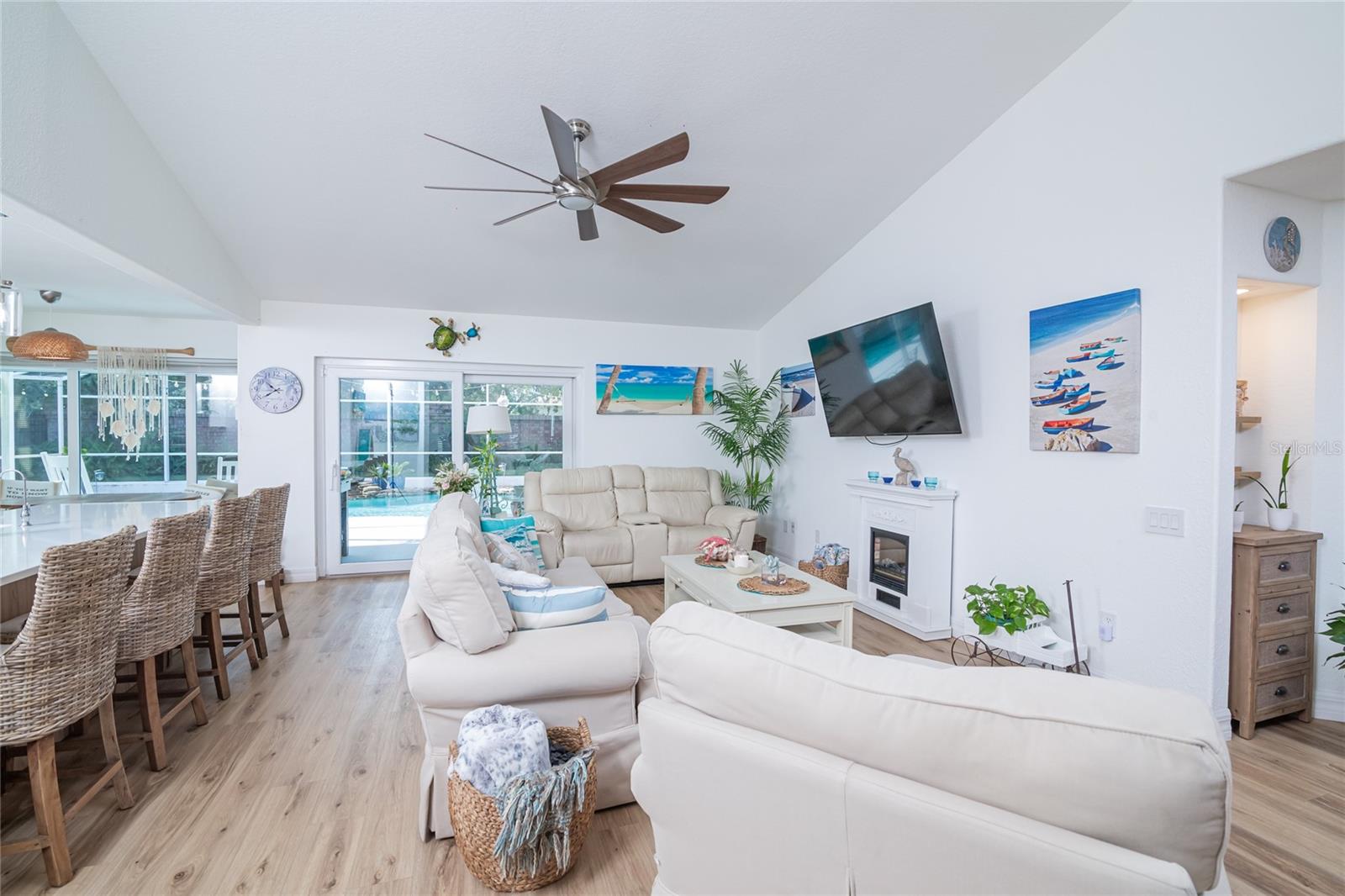 Image 8 of 34 For 3267 Amaca Circle