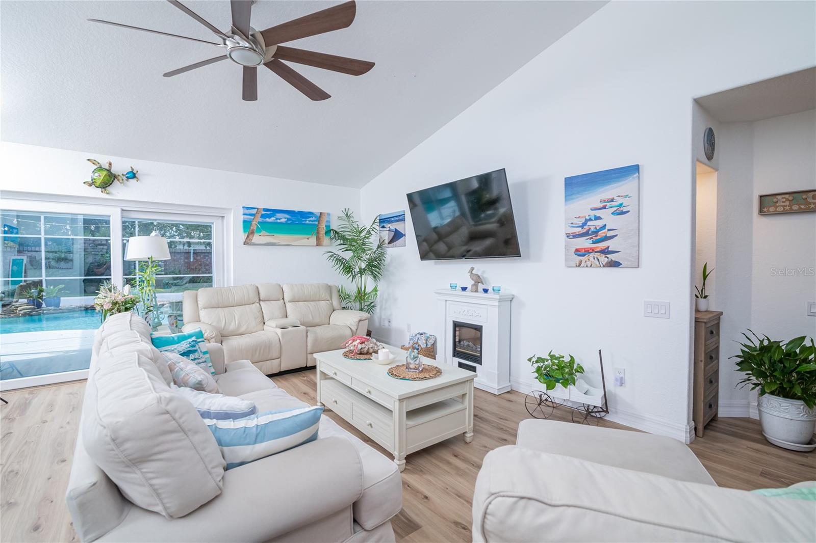 Image 9 of 34 For 3267 Amaca Circle