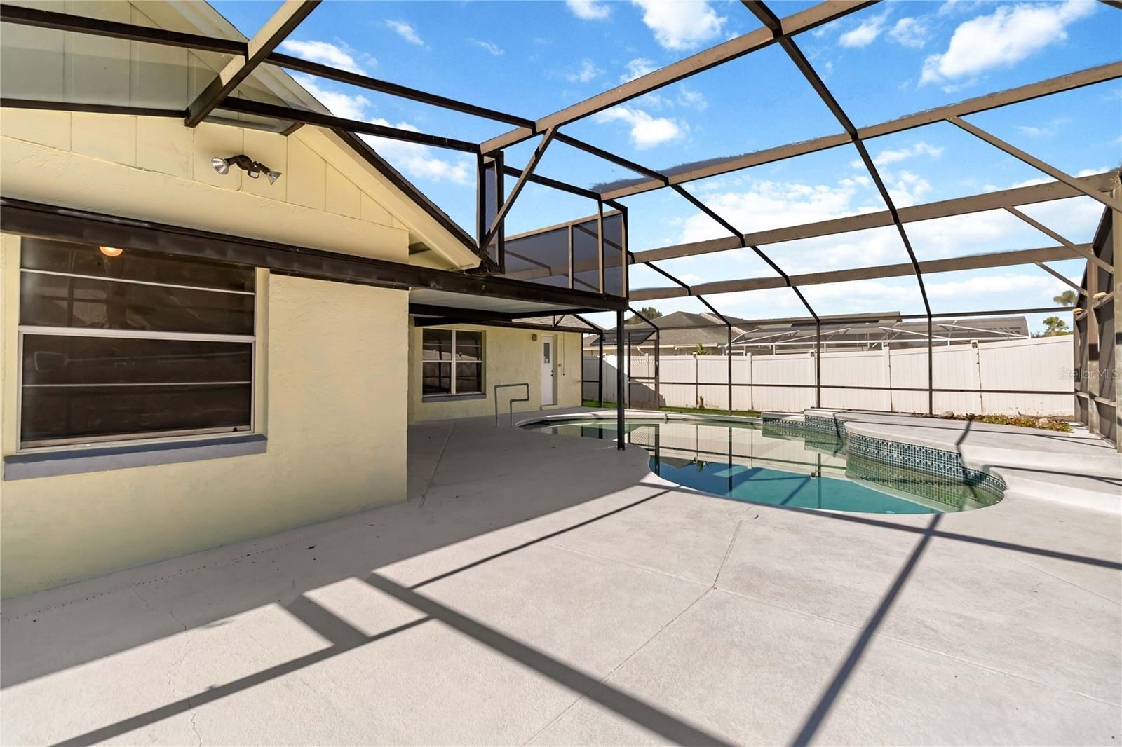 Image 31 of 51 For 7771 Indian Ridge Trail N