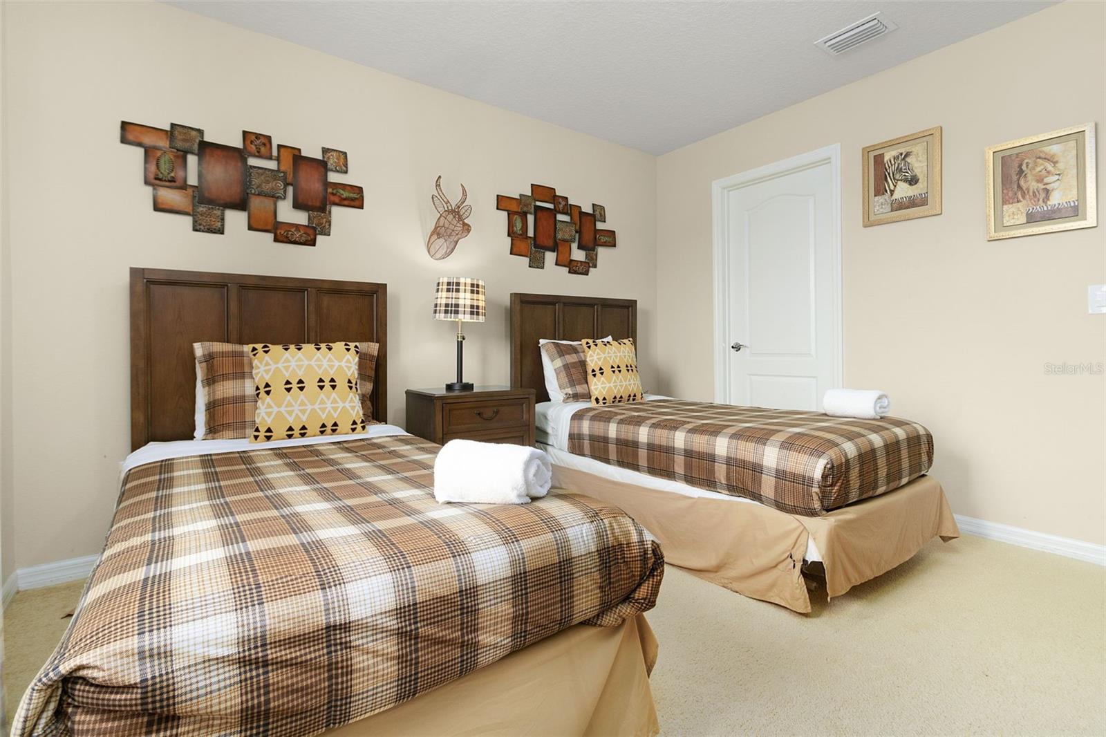 Image 13 of 93 For 8912 Rhodes Street