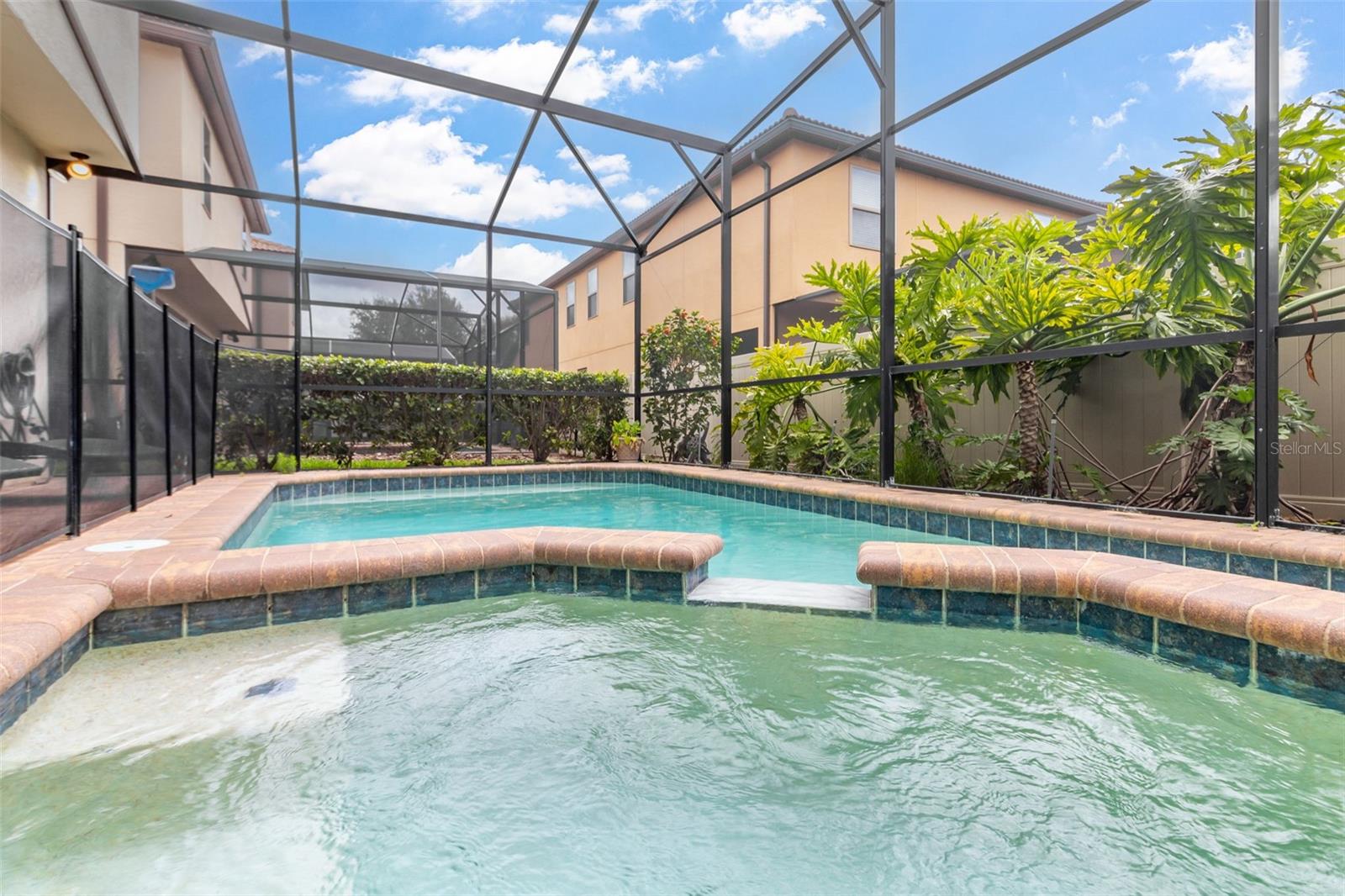 Image 23 of 93 For 8912 Rhodes Street