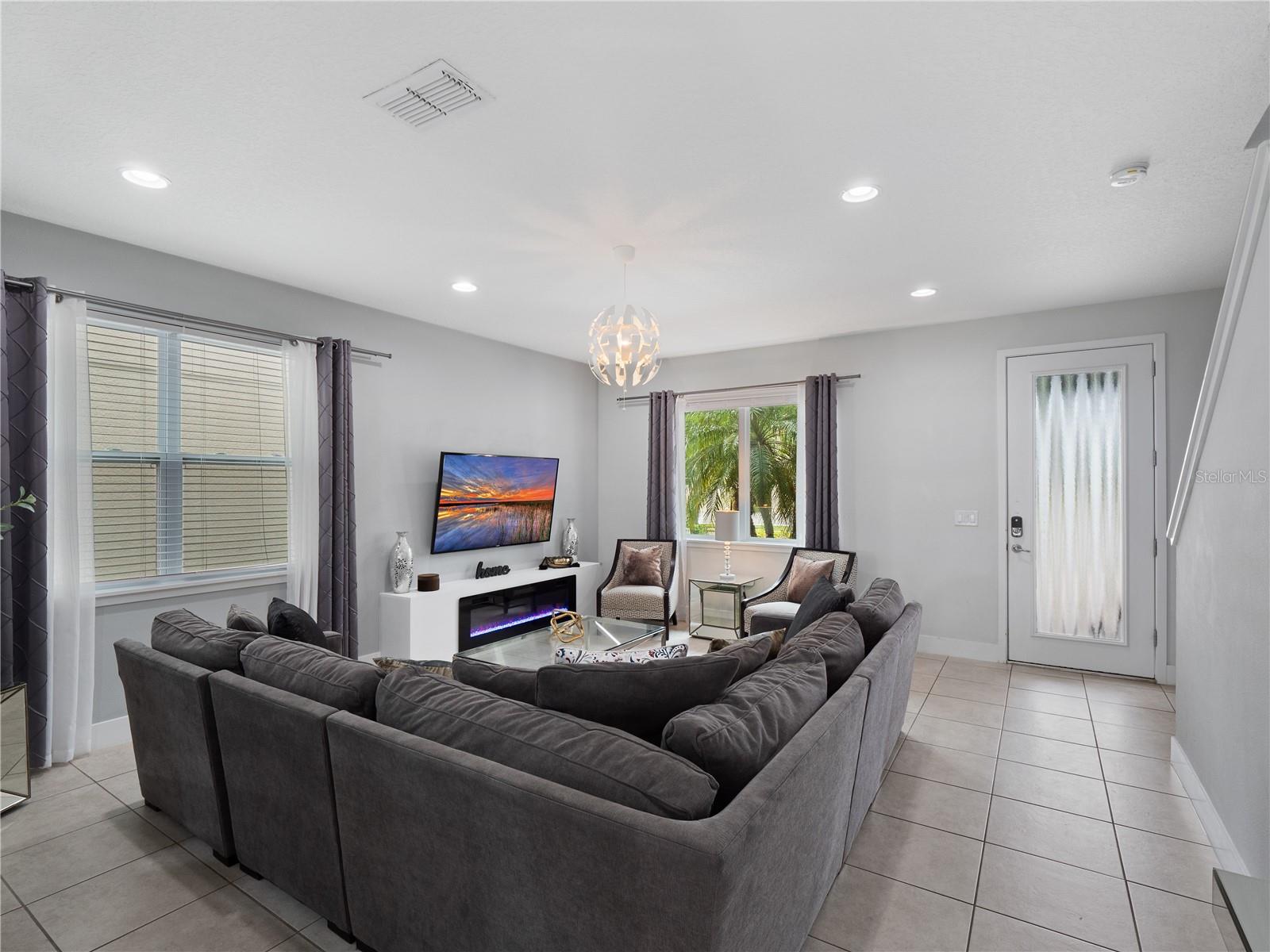 Image 7 of 48 For 7613 Wilmington Loop