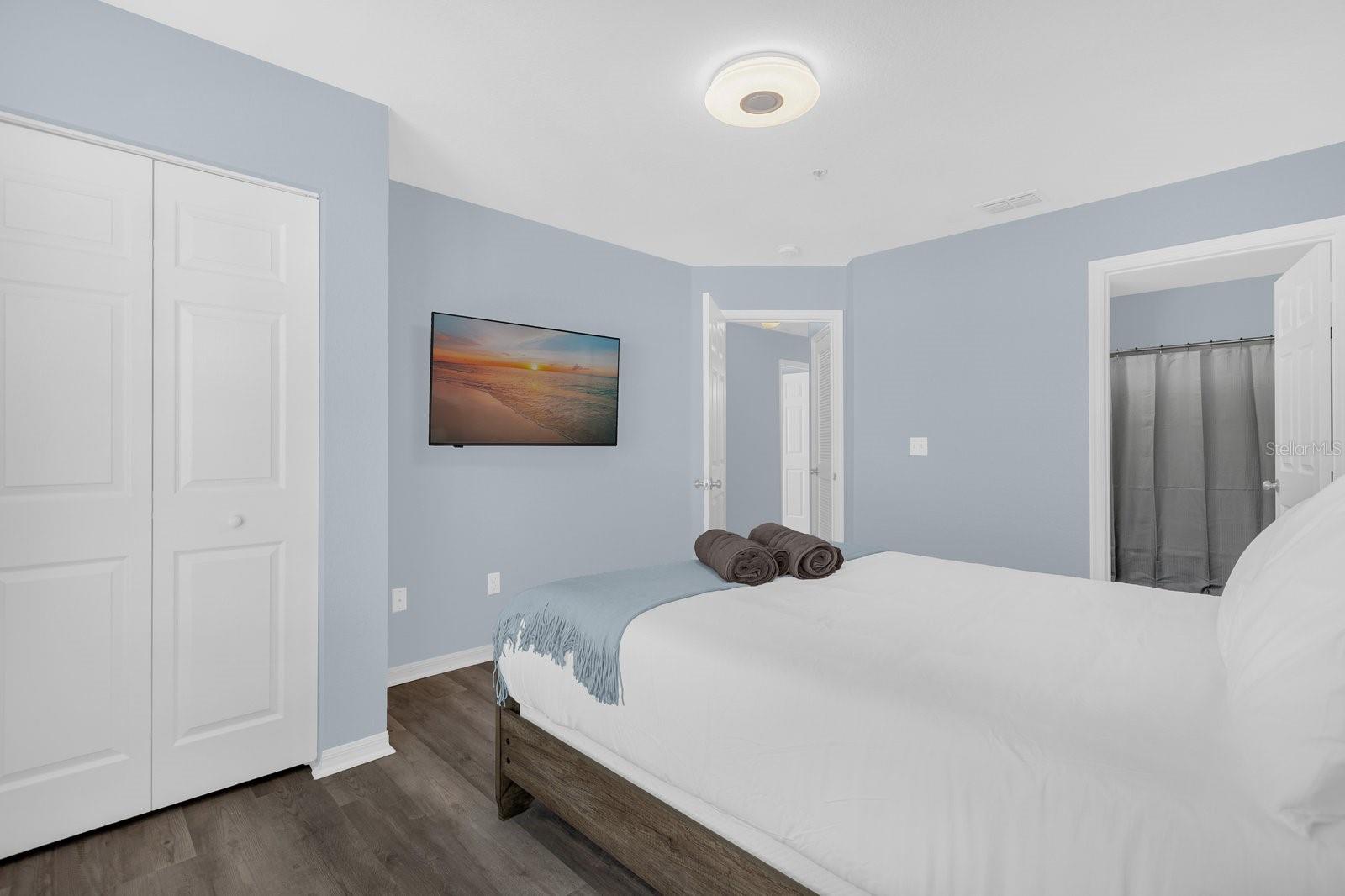 Image 10 of 42 For 4013 Venetian Bay Drive 107