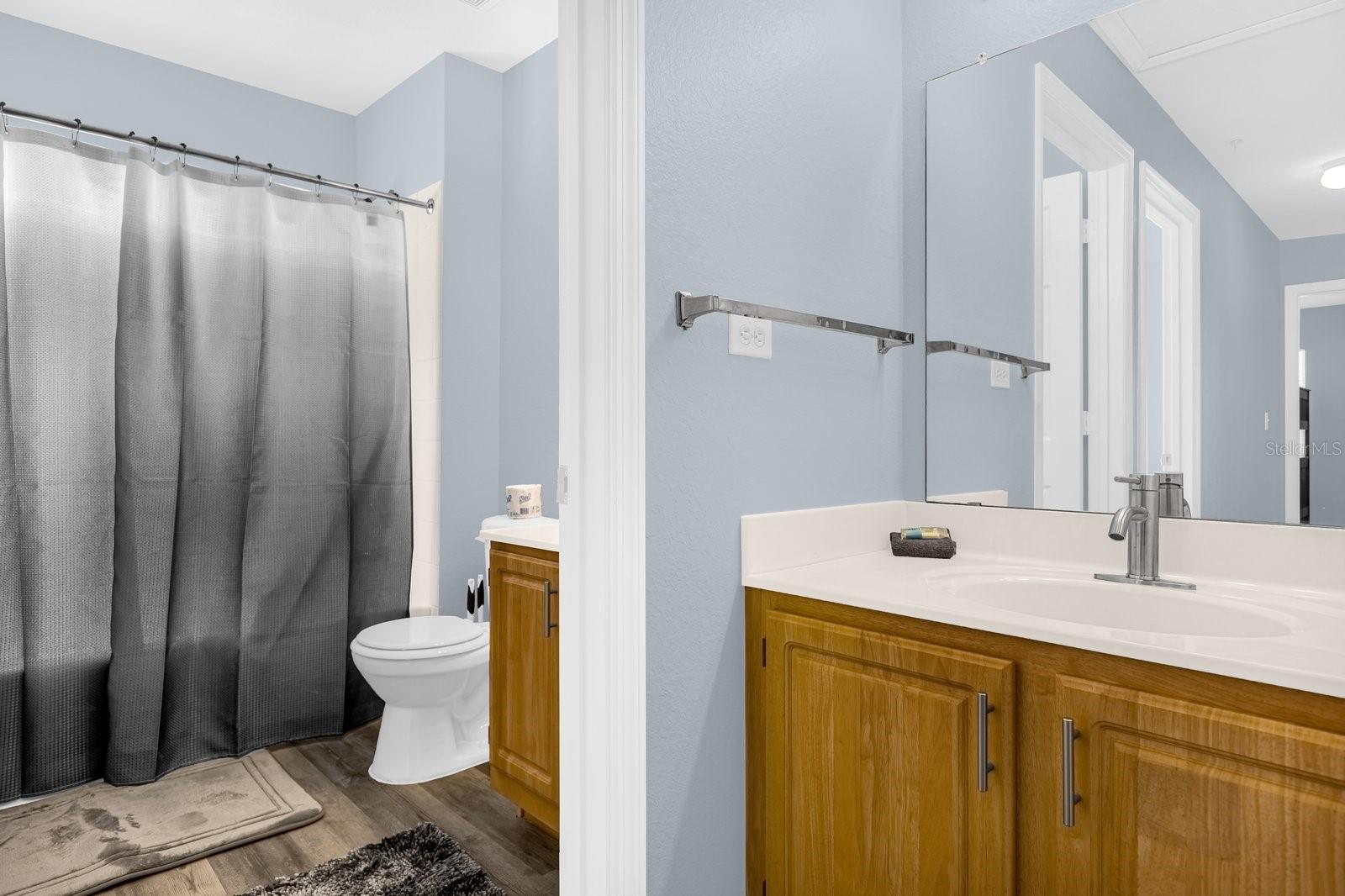 Image 15 of 42 For 4013 Venetian Bay Drive 107