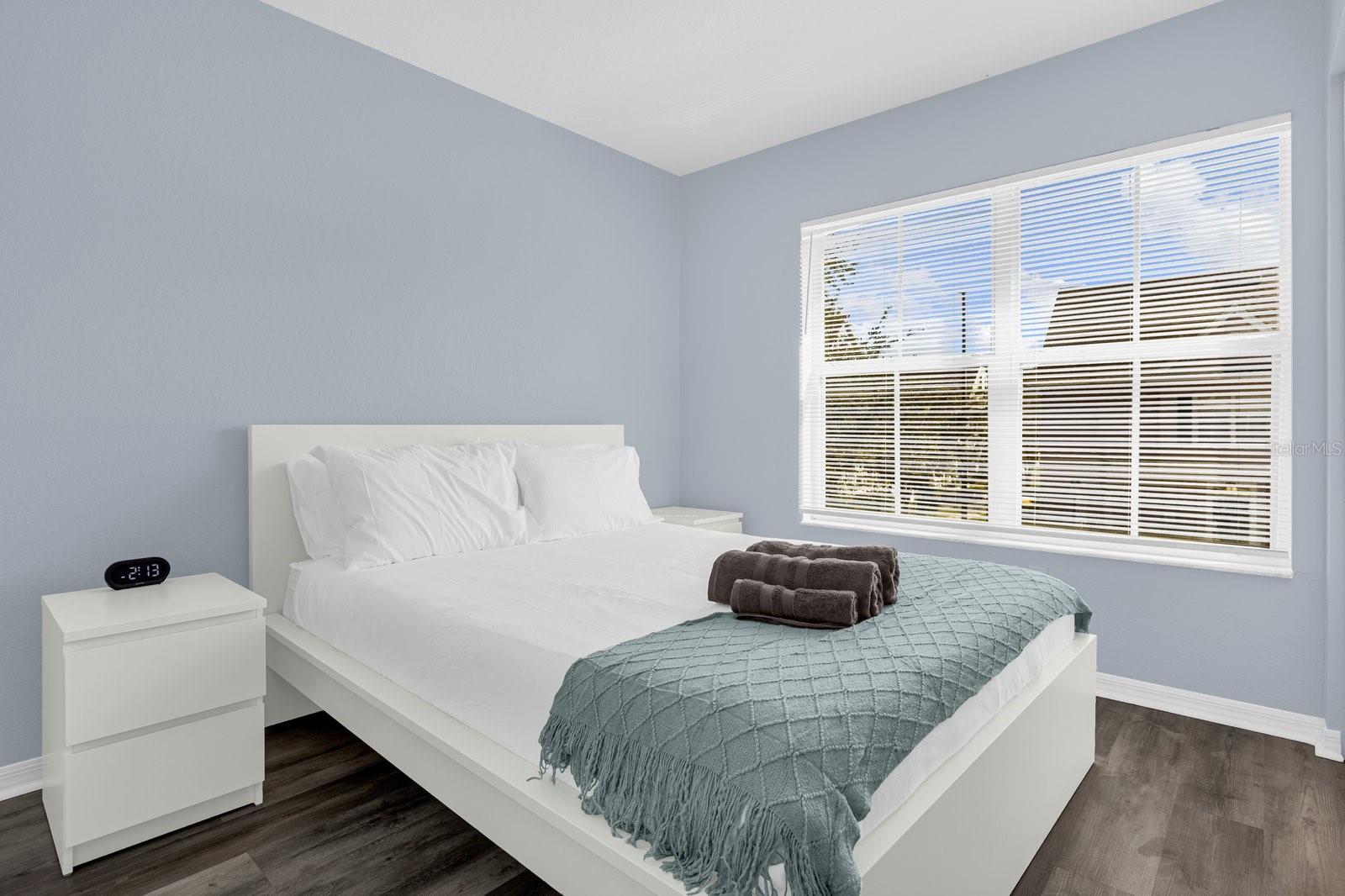 Image 16 of 42 For 4013 Venetian Bay Drive 107