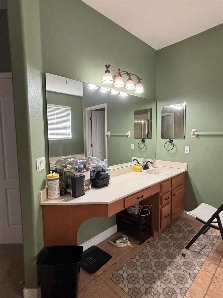 Image 17 of 40 For 9968 Chardonnay Drive