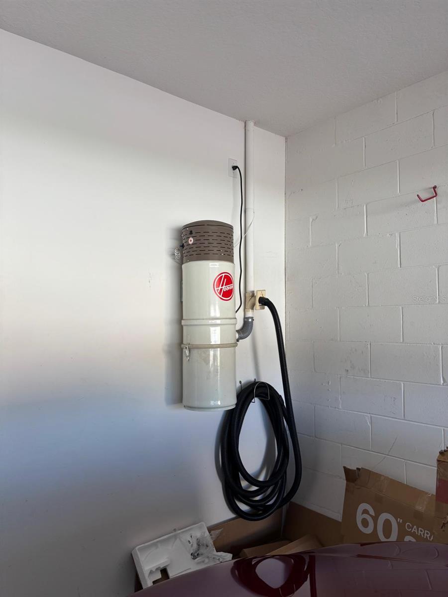 Image 35 of 40 For 9968 Chardonnay Drive