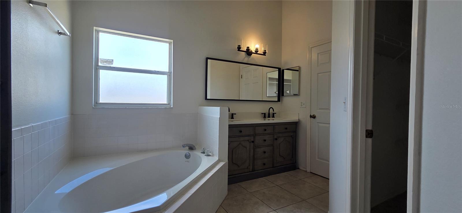 Image 19 of 21 For 282 Briar Bay Circle