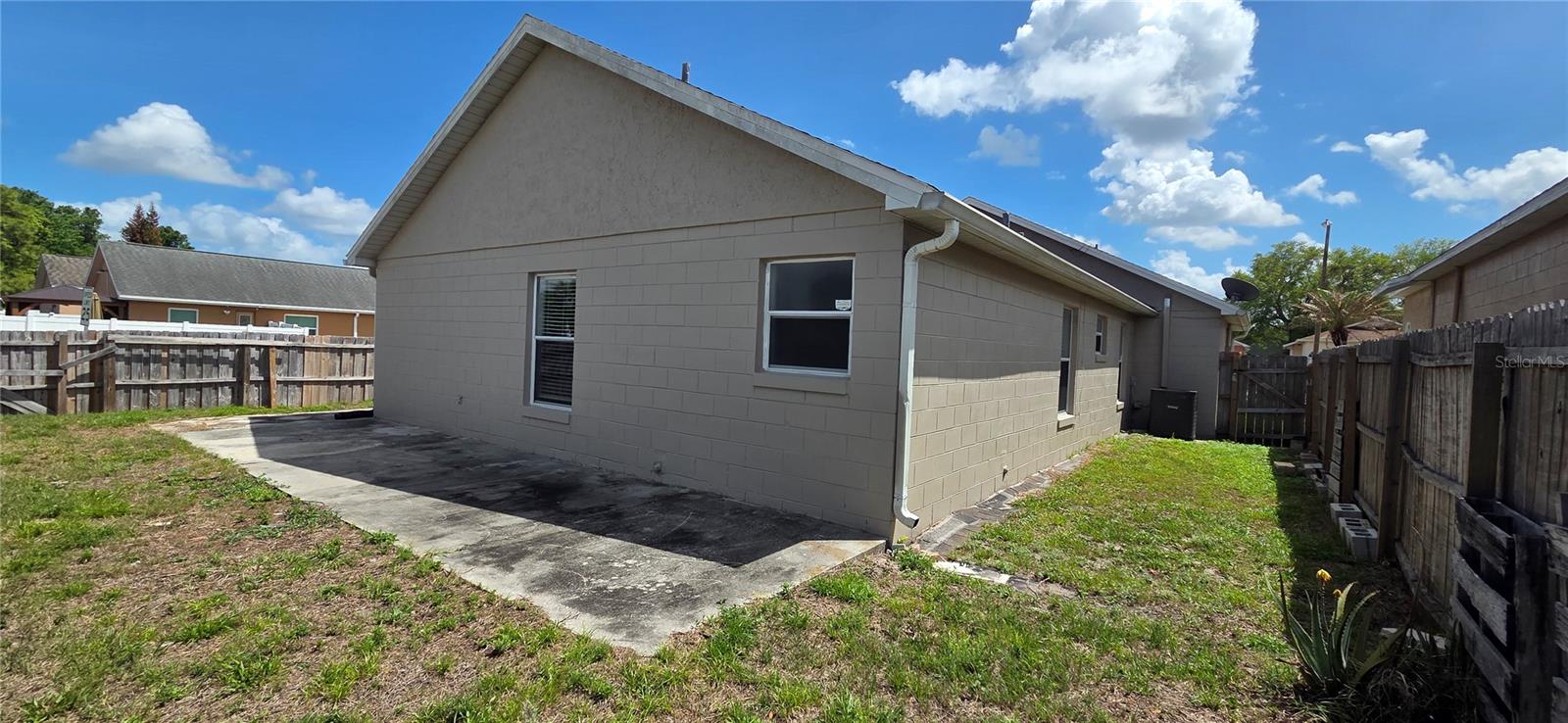 Image 6 of 21 For 282 Briar Bay Circle