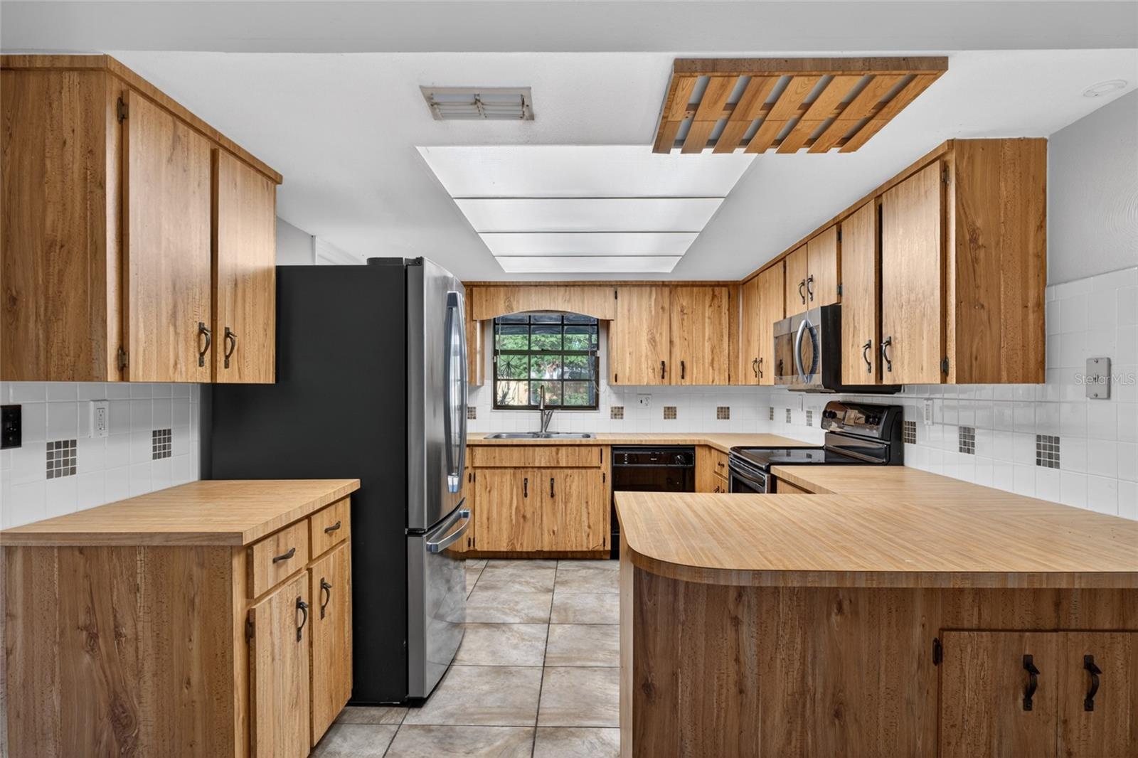 Image 13 of 37 For 850 Lake Elbert Park Ne