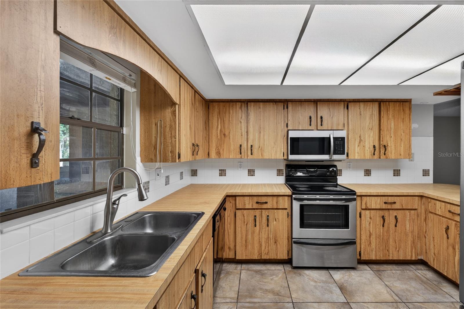 Image 15 of 37 For 850 Lake Elbert Park Ne