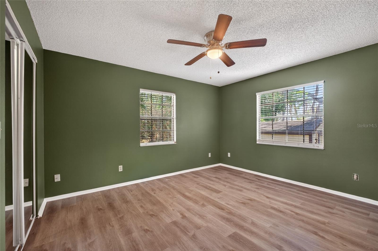 Image 20 of 37 For 850 Lake Elbert Park Ne