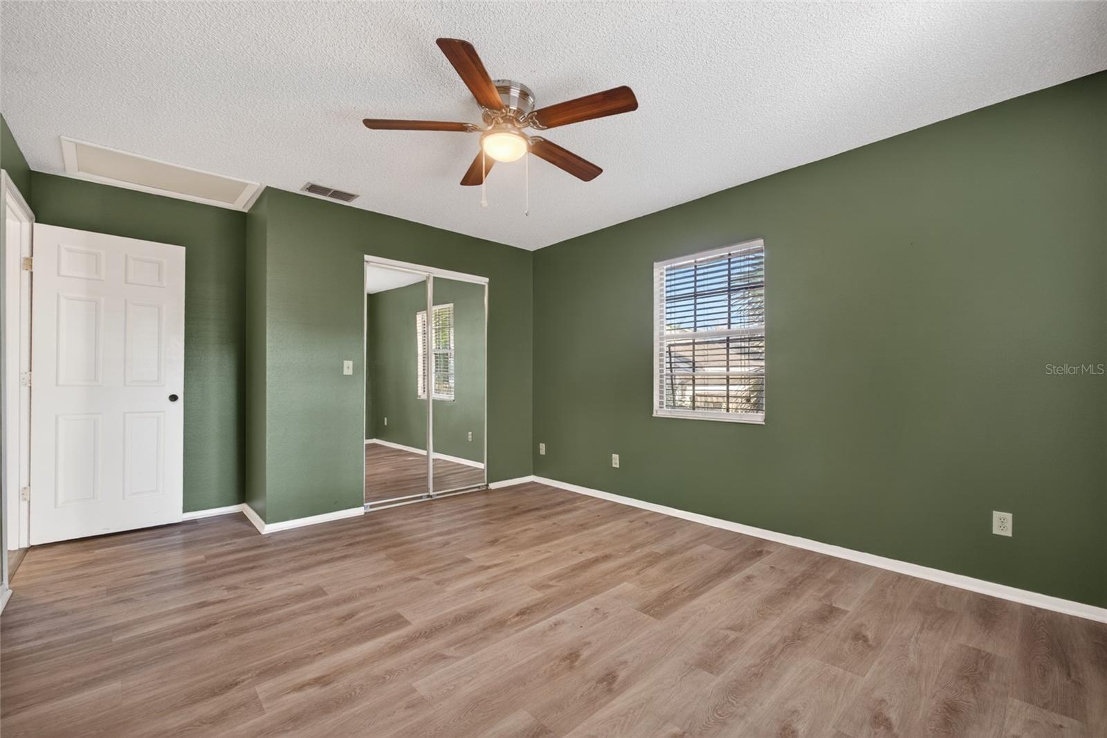 Image 22 of 37 For 850 Lake Elbert Park Ne