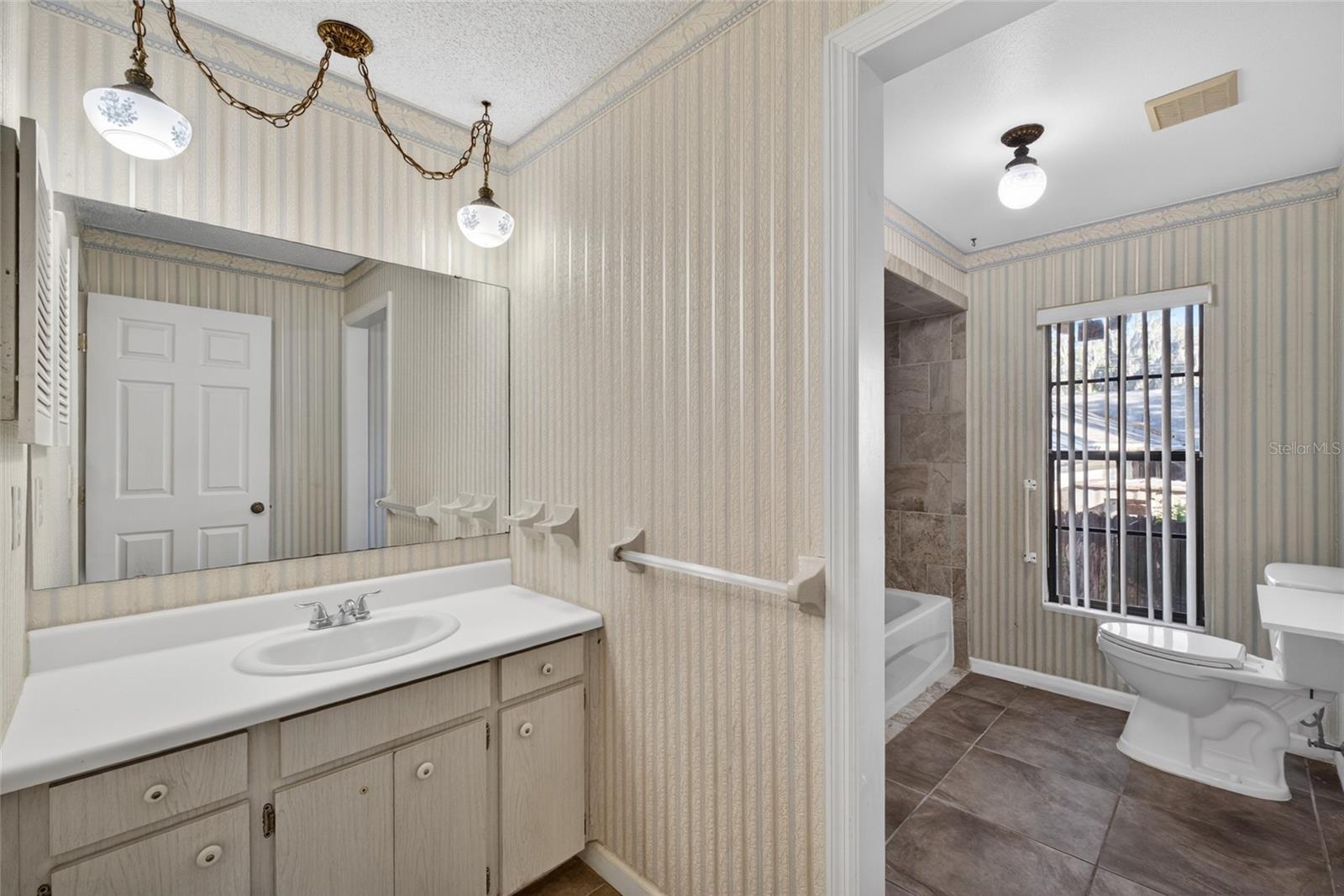 Image 23 of 37 For 850 Lake Elbert Park Ne