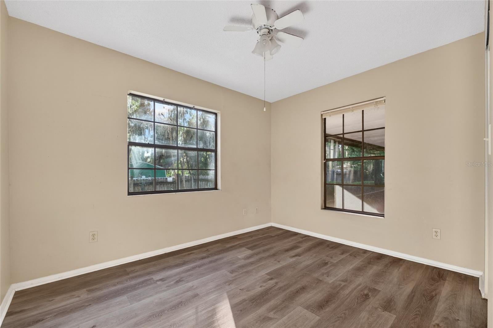 Image 25 of 37 For 850 Lake Elbert Park Ne