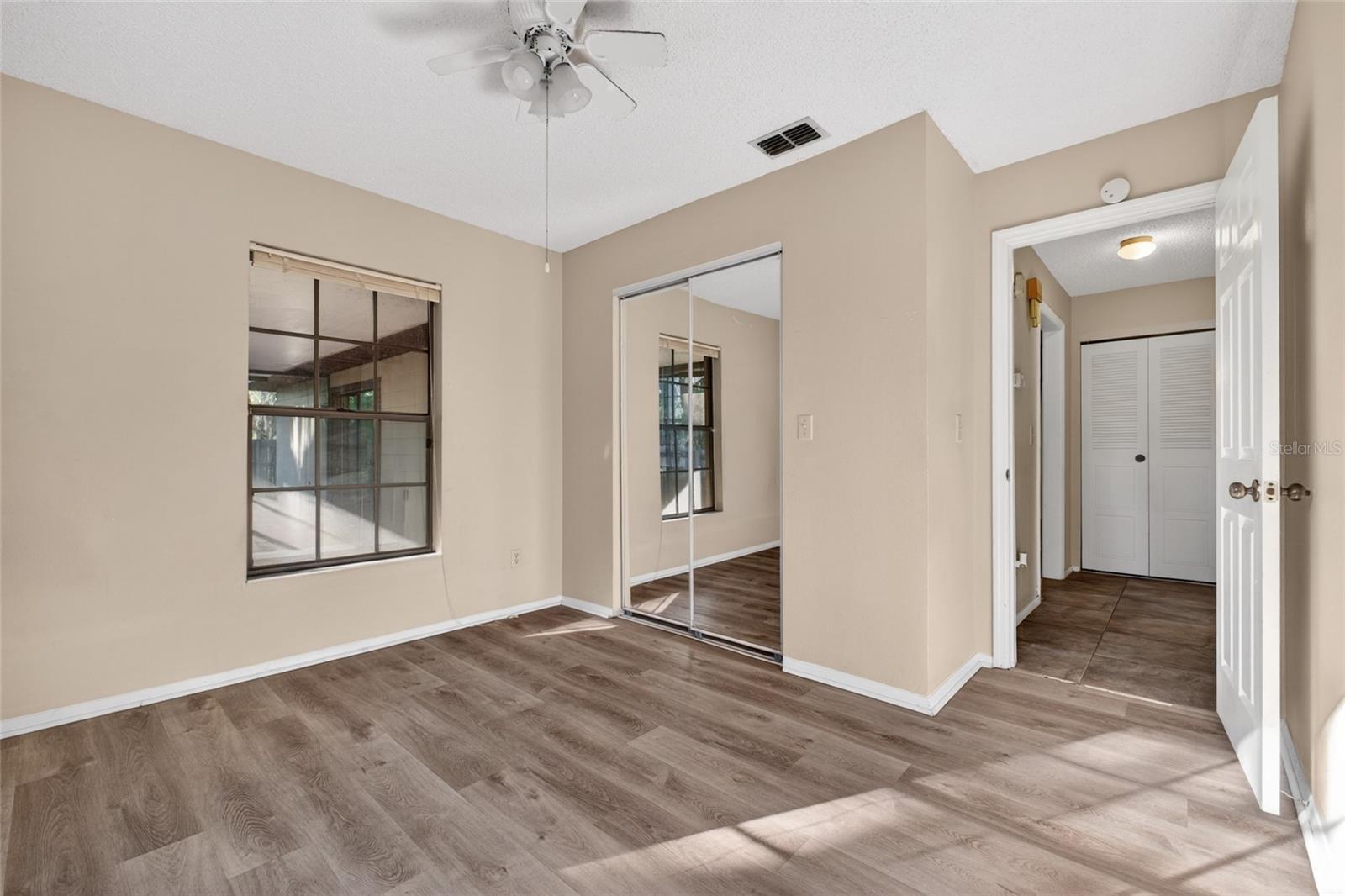 Image 27 of 37 For 850 Lake Elbert Park Ne