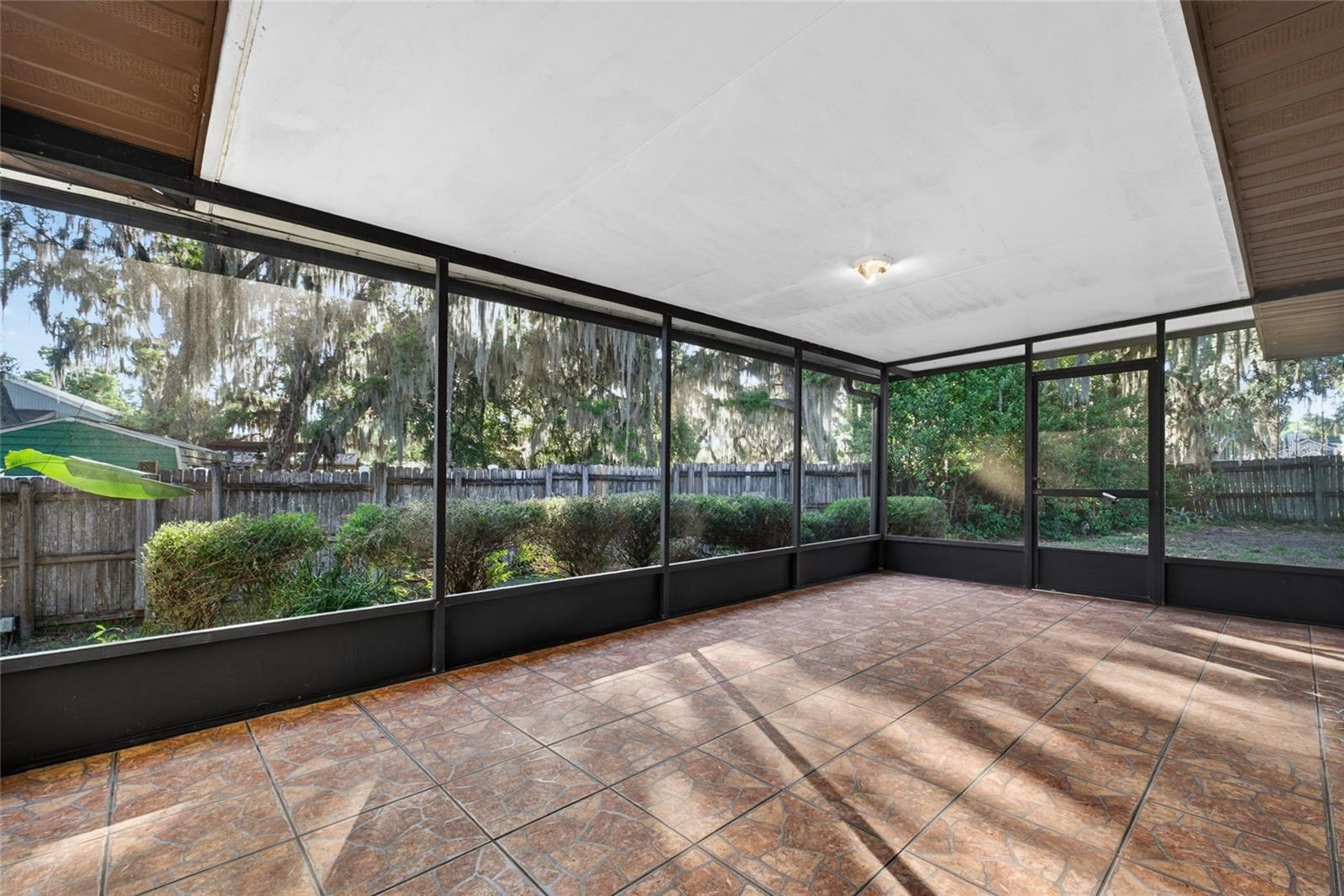 Image 28 of 37 For 850 Lake Elbert Park Ne