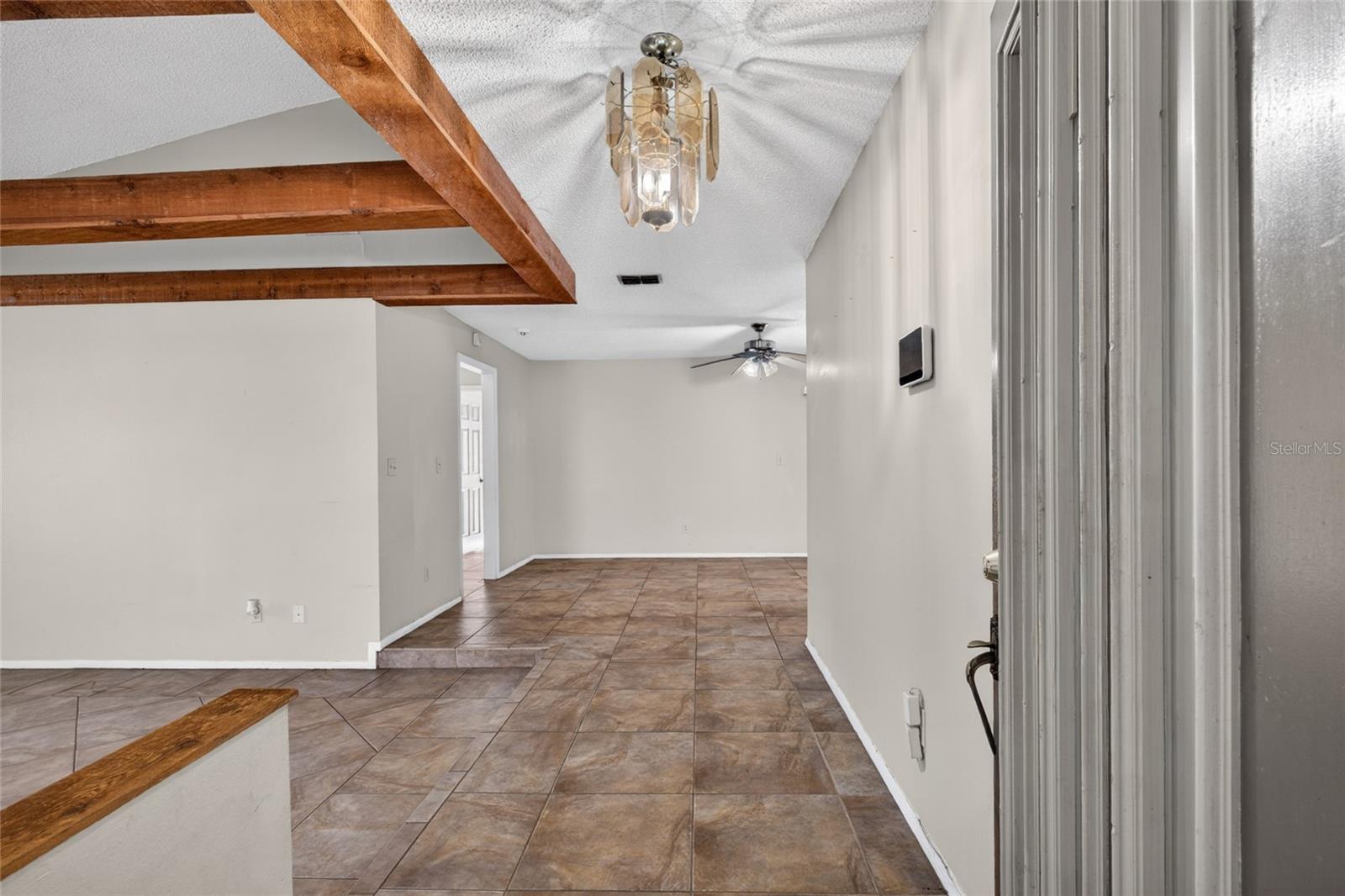 Image 3 of 37 For 850 Lake Elbert Park Ne