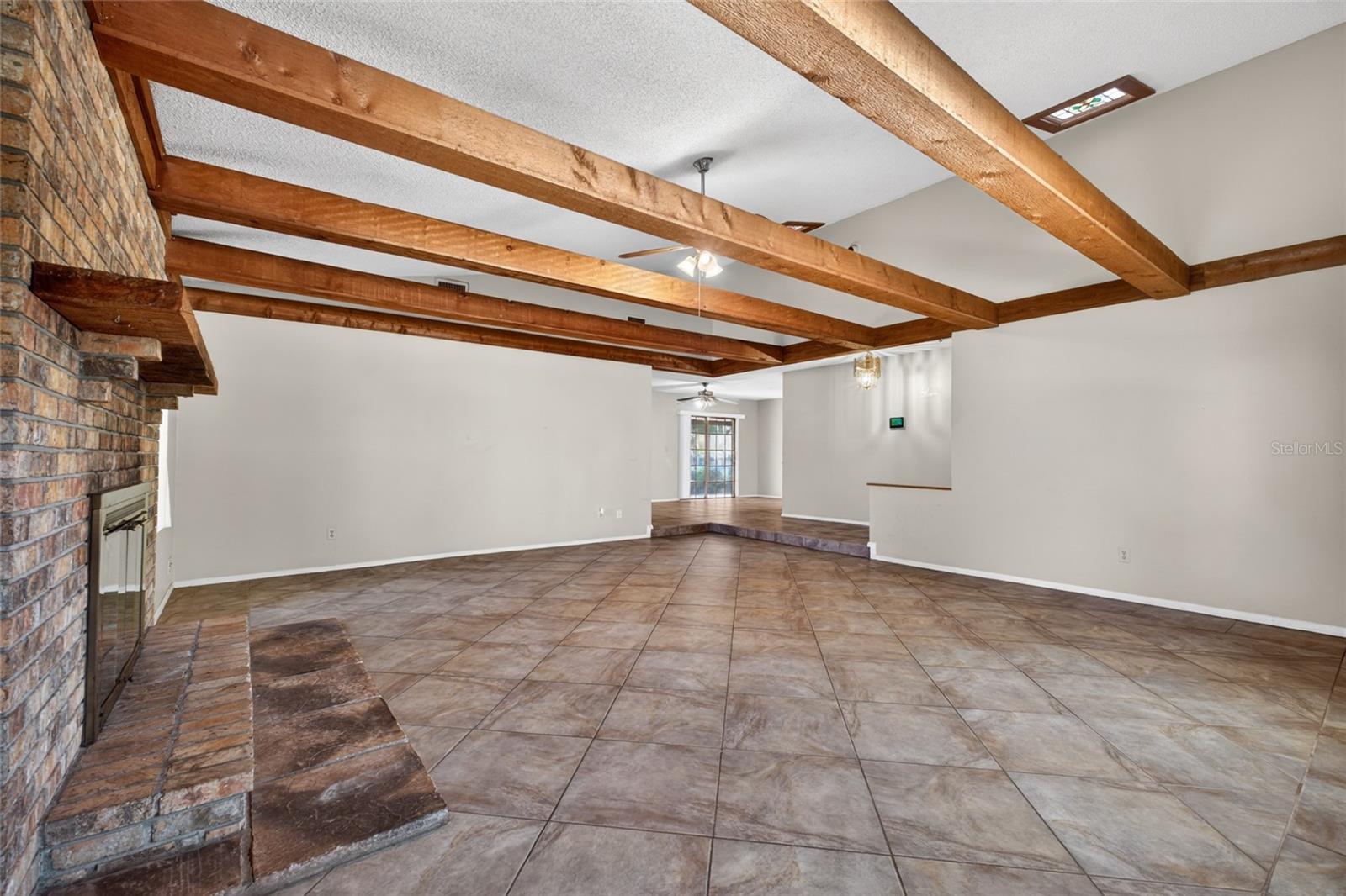 Image 8 of 37 For 850 Lake Elbert Park Ne