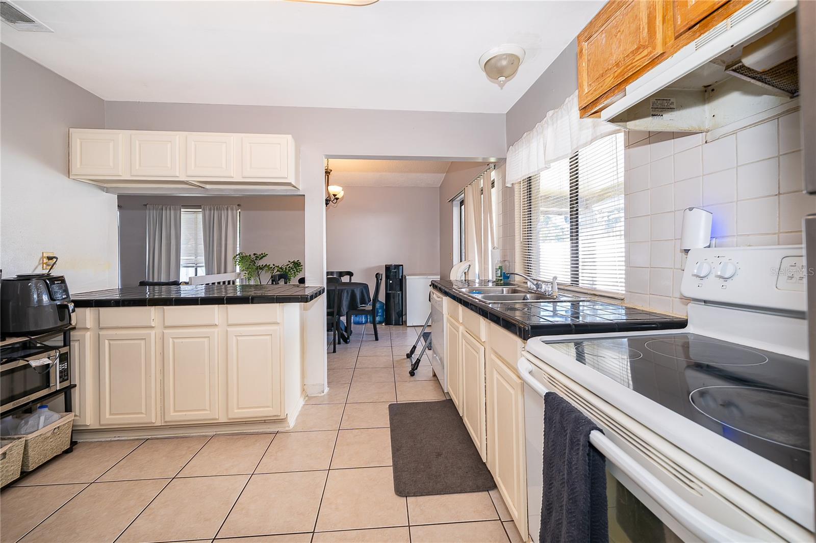 Image 10 of 25 For 17 Flag Drive