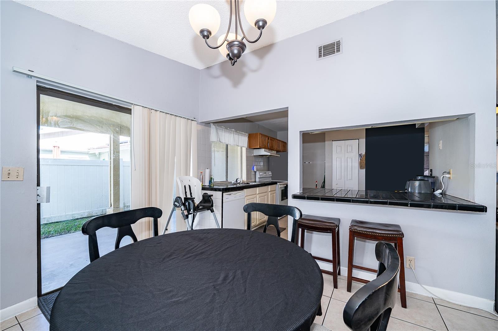 Image 13 of 25 For 17 Flag Drive