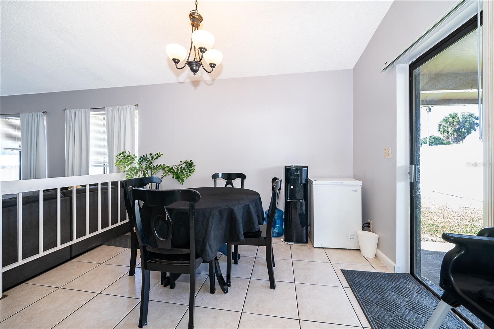 Image 14 of 25 For 17 Flag Drive