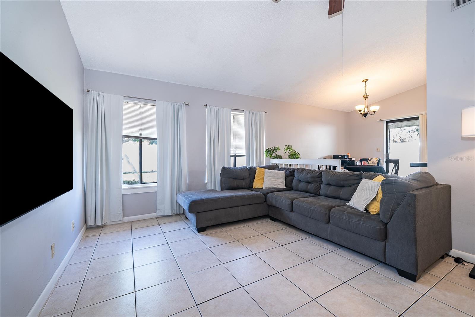 Image 7 of 25 For 17 Flag Drive