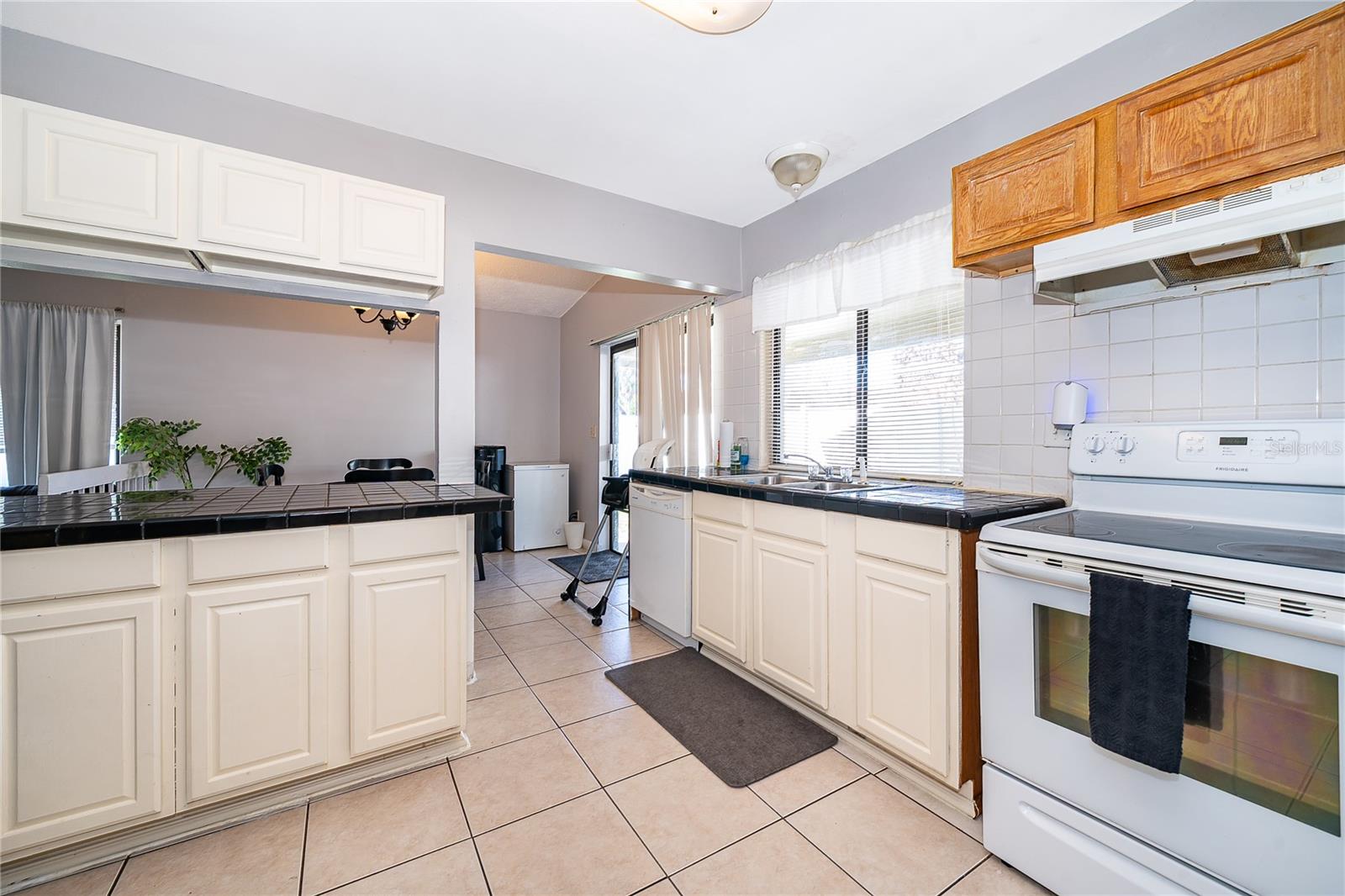 Image 9 of 25 For 17 Flag Drive