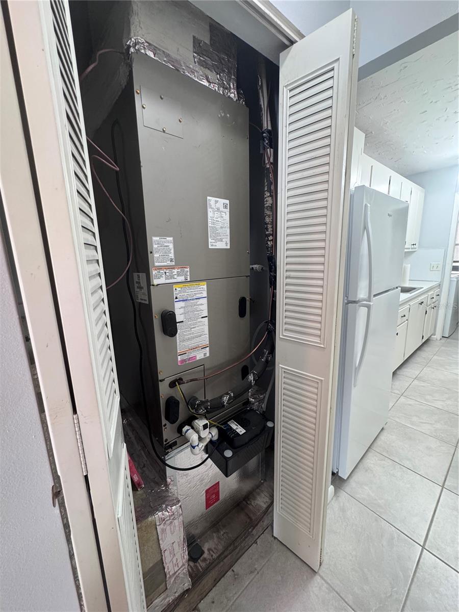 Image 10 of 16 For 100 El Camino Drive 111