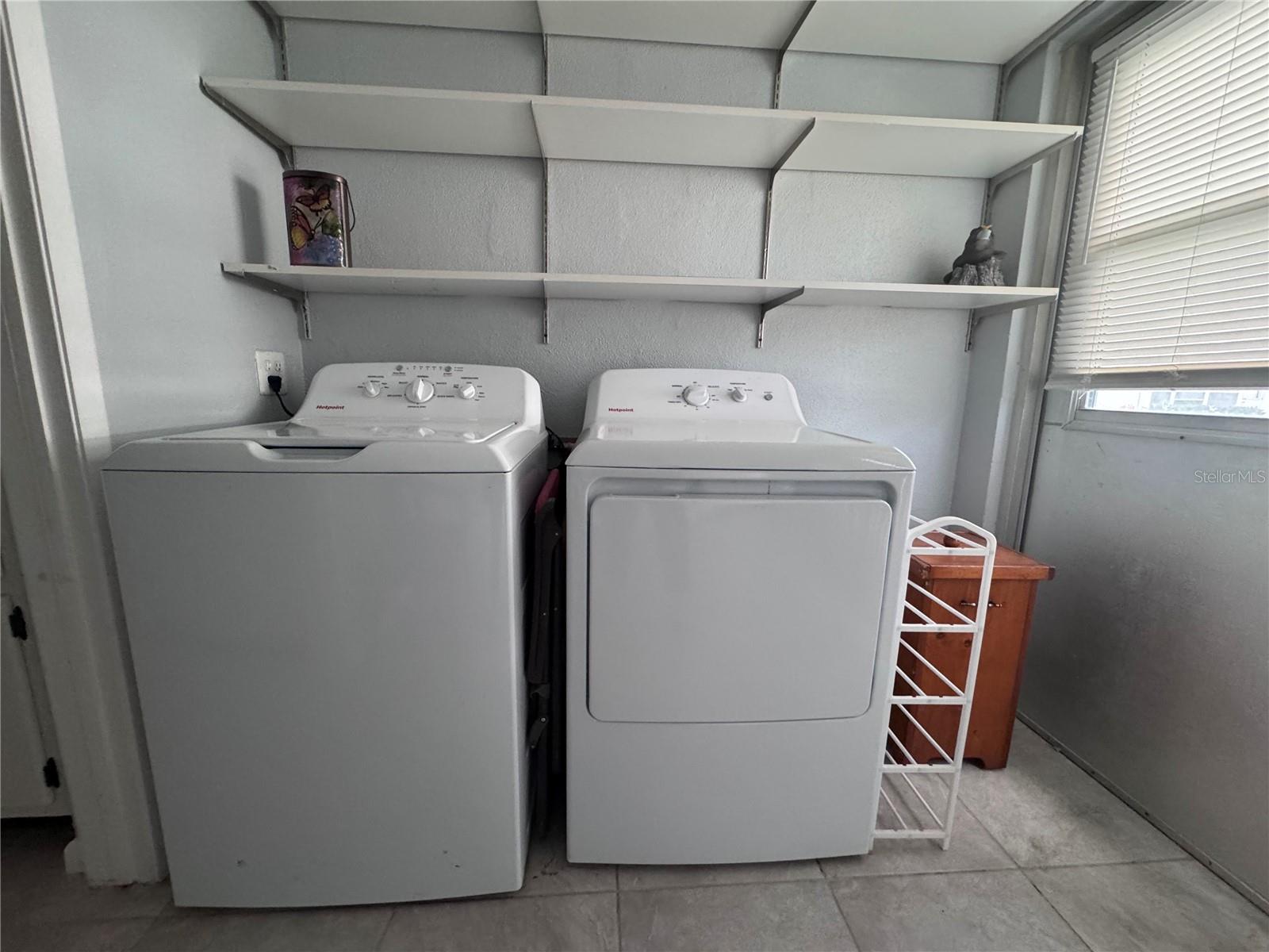 Image 8 of 16 For 100 El Camino Drive 111