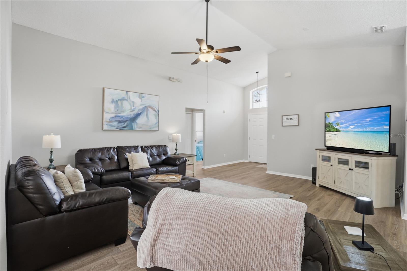 Image 10 of 27 For 2203 Mallory Circle