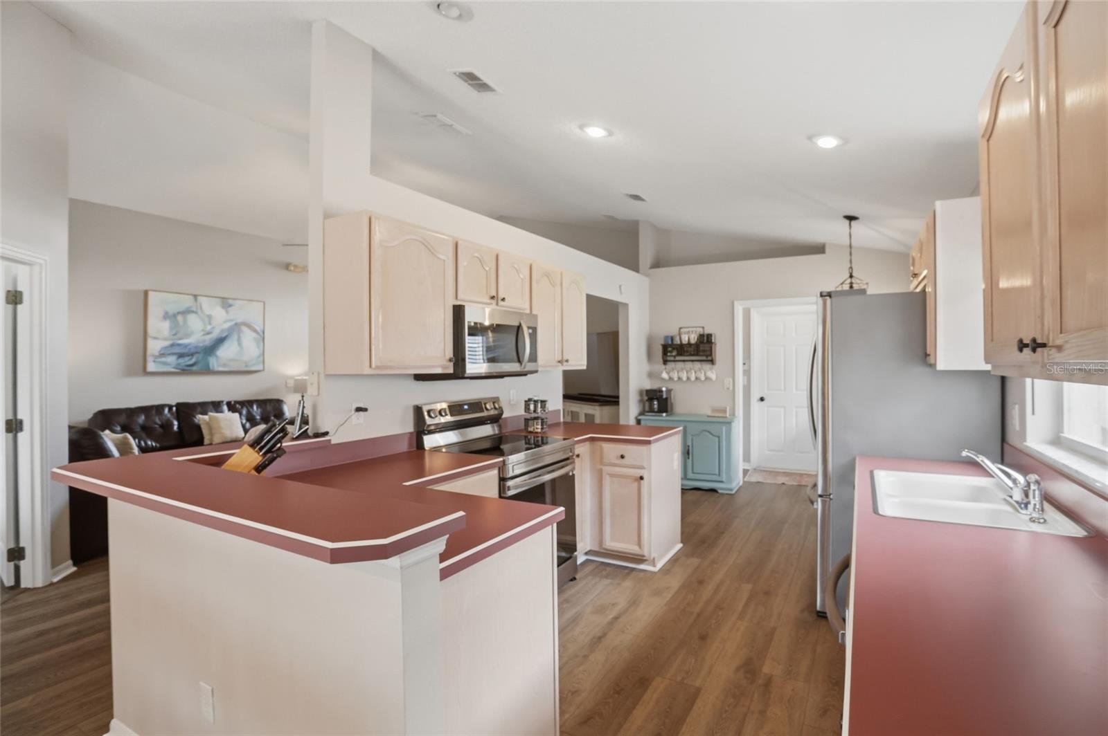 Image 14 of 27 For 2203 Mallory Circle