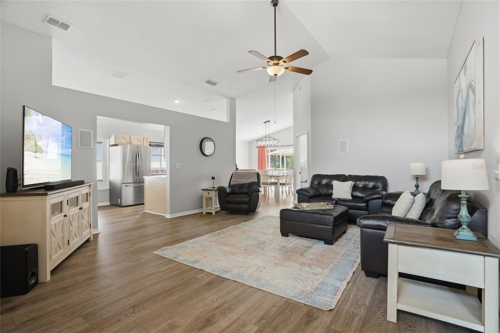 Image 3 of 27 For 2203 Mallory Circle