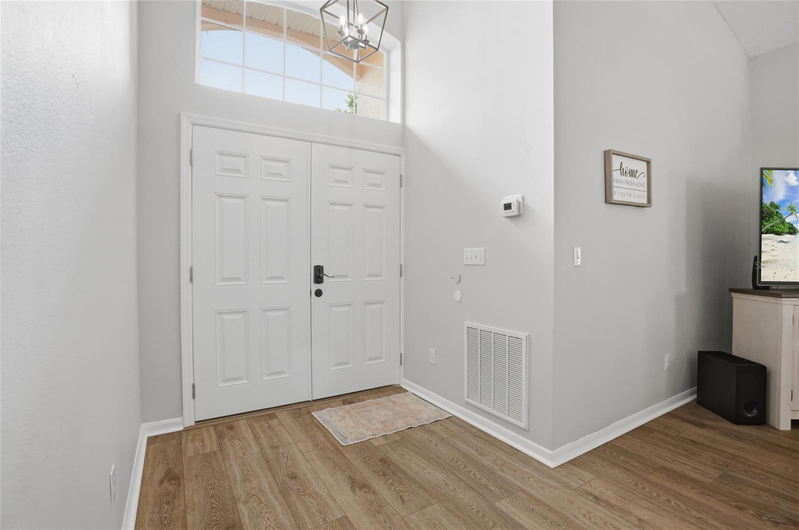 Image 9 of 27 For 2203 Mallory Circle