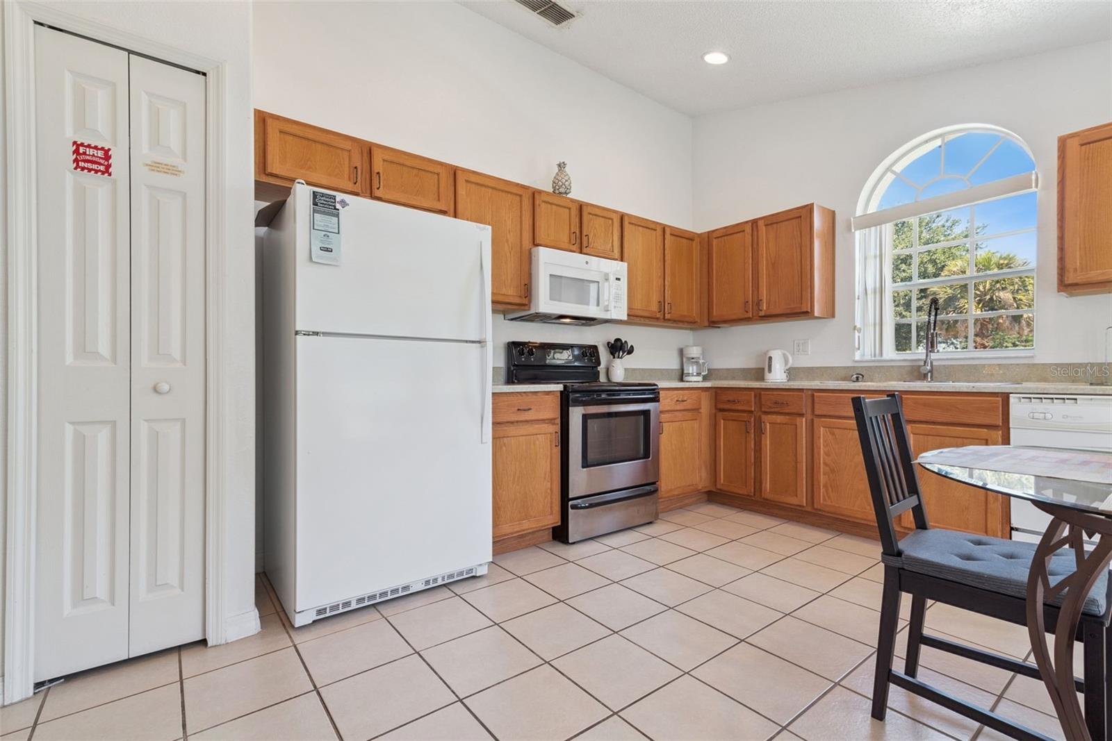 Image 13 of 57 For 15923 Heron Hill Street