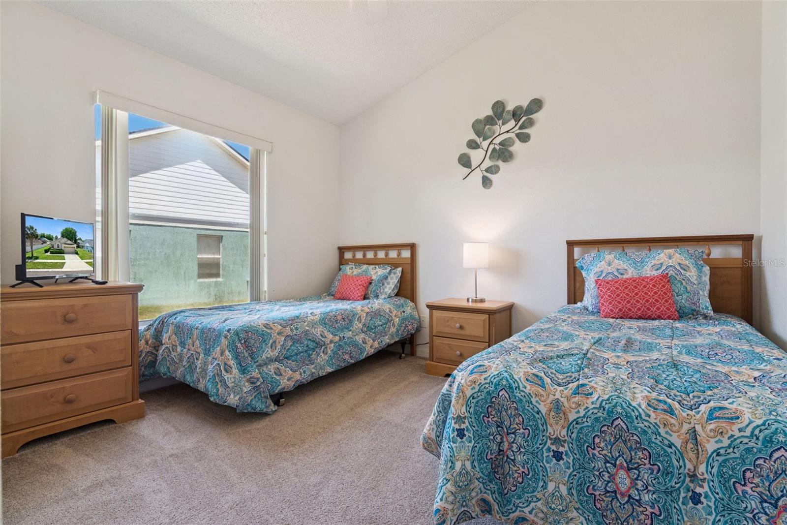 Image 20 of 57 For 15923 Heron Hill Street