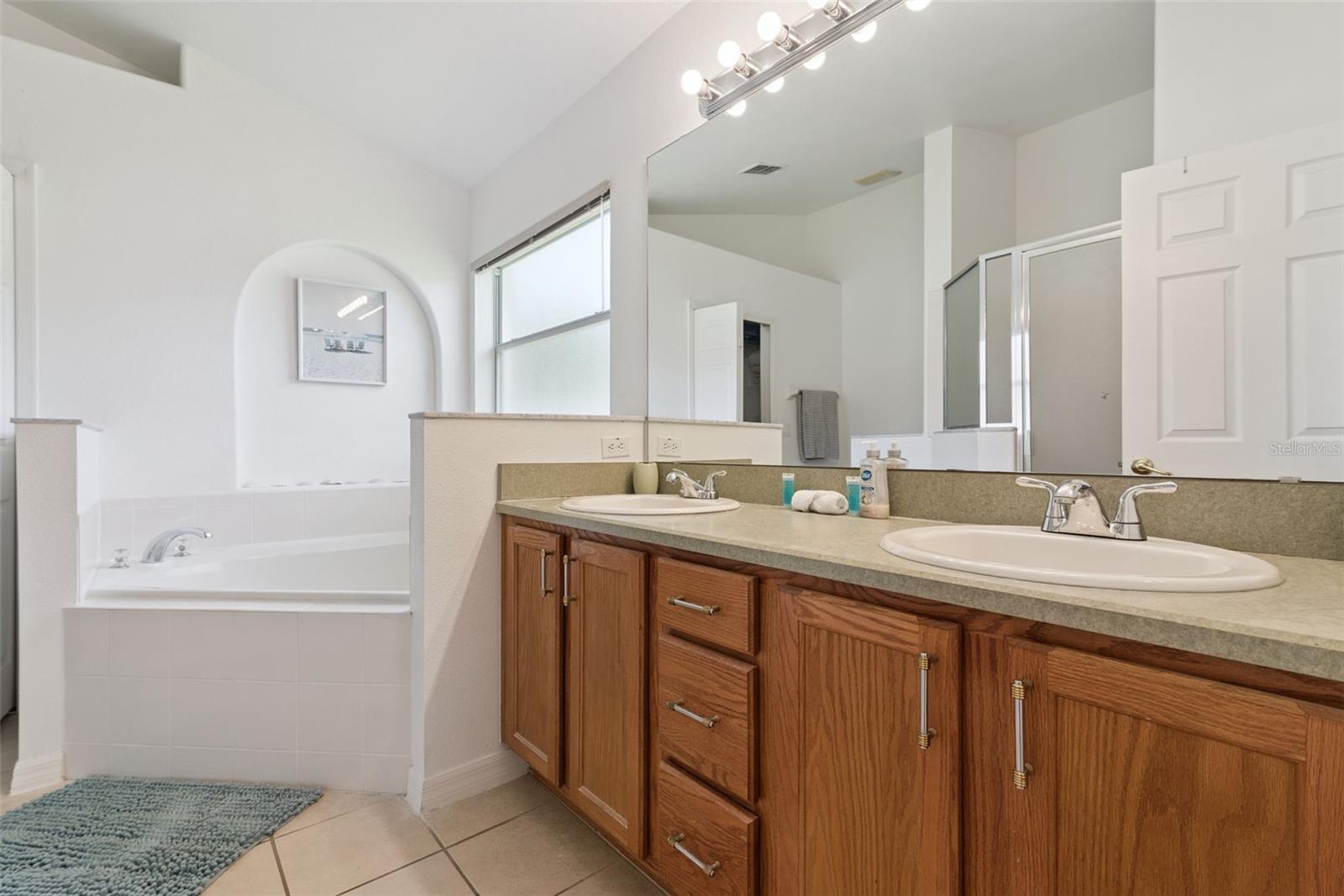 Image 24 of 57 For 15923 Heron Hill Street