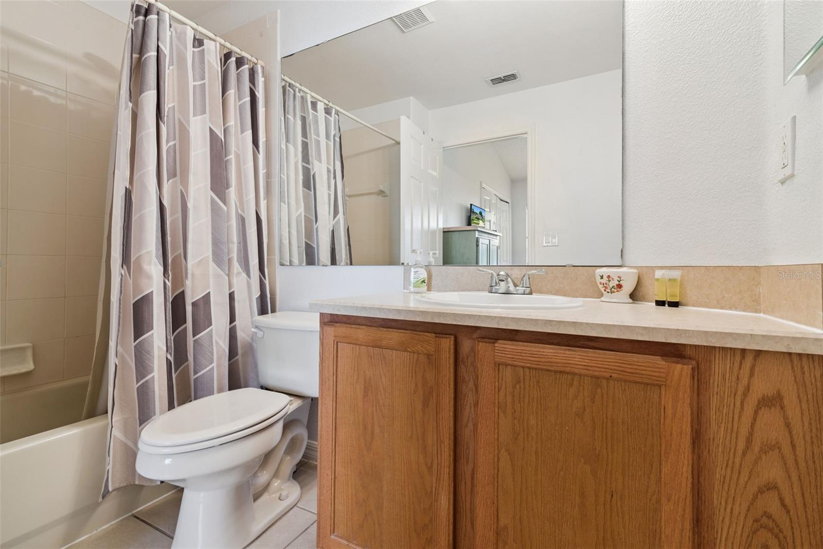 Image 26 of 57 For 15923 Heron Hill Street