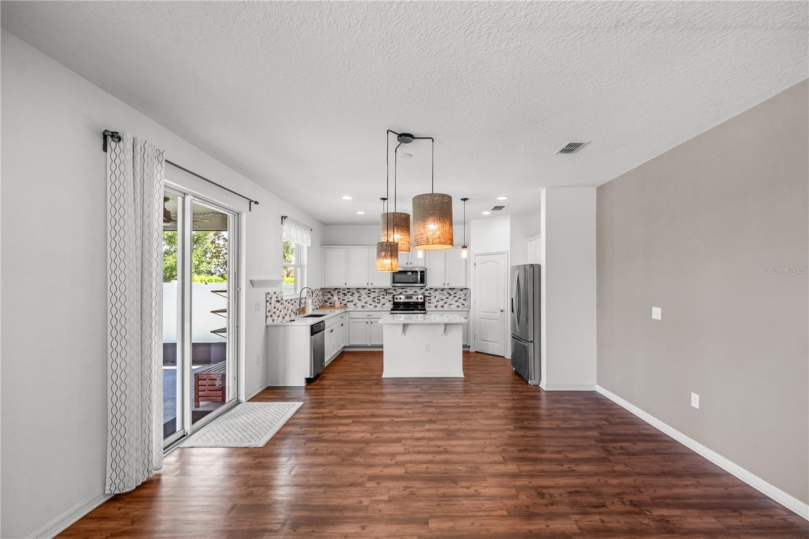 Image 4 of 28 For 2813 Shelburne Way